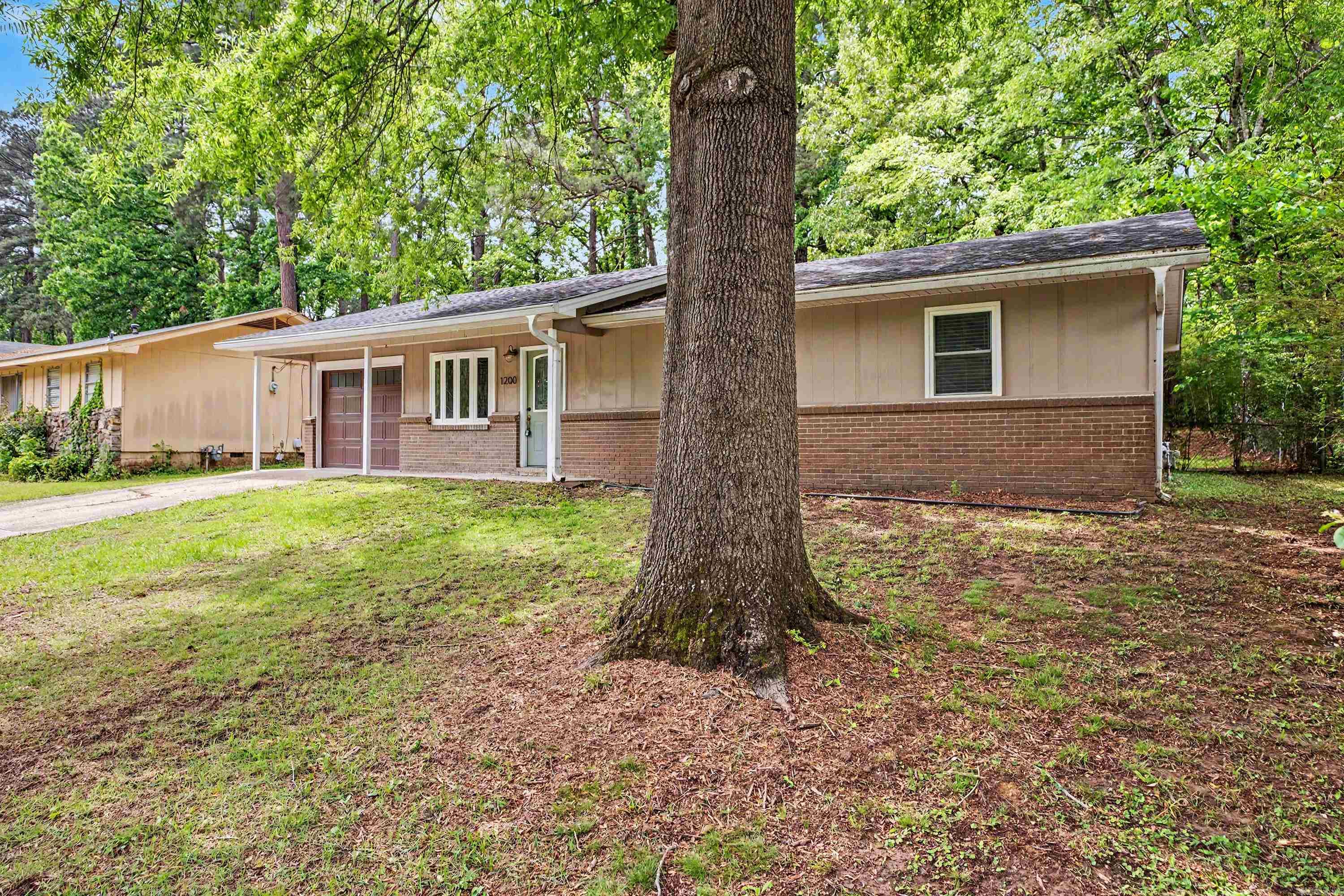 1200 Chris  Benton, AR