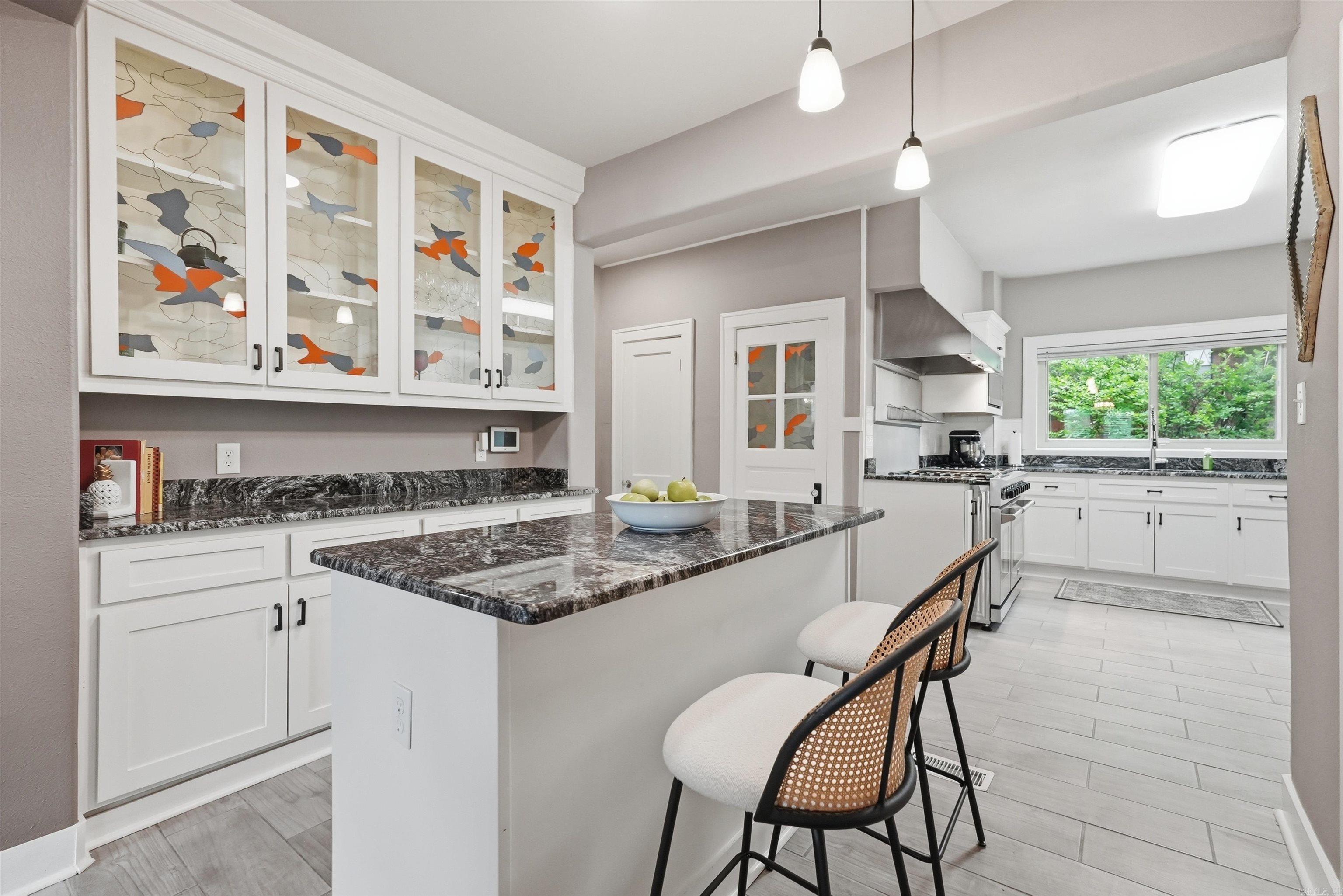 4001 Cedar Hill  Little Rock, AR