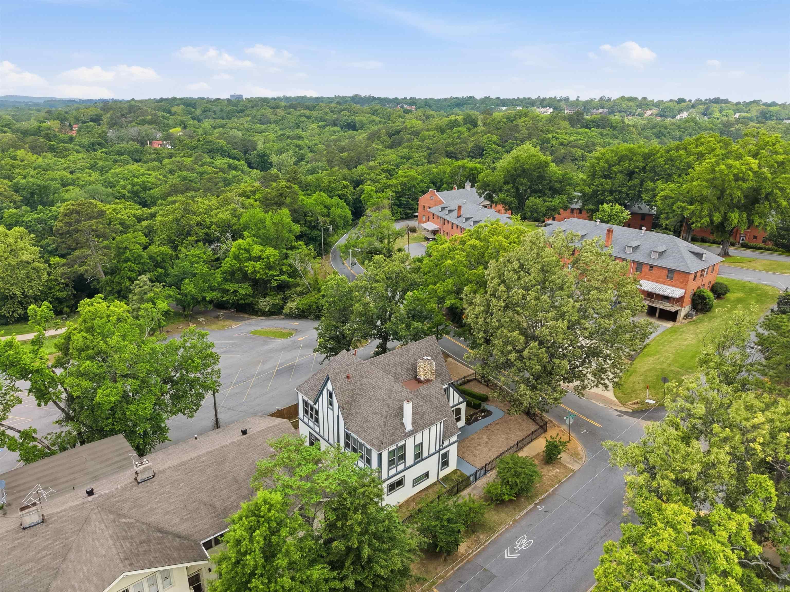 4001 Cedar Hill  Little Rock, AR