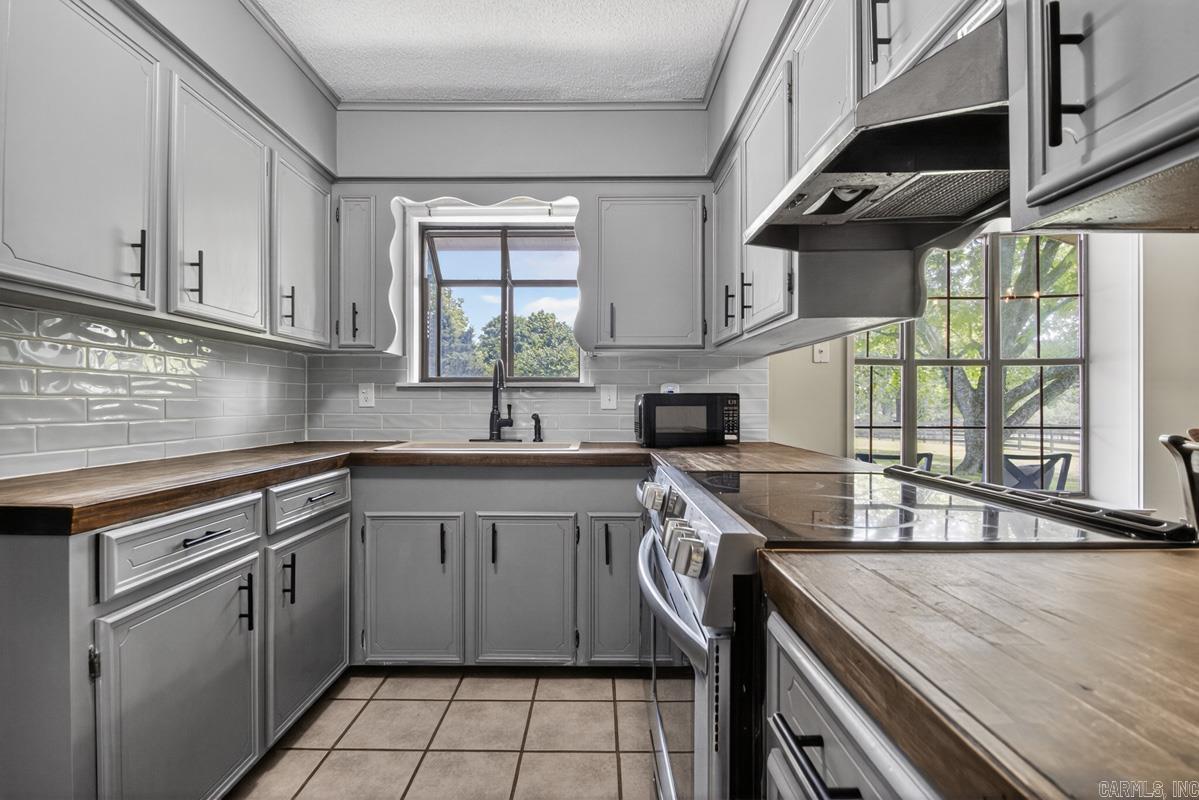 1102 N Shady  Benton, AR