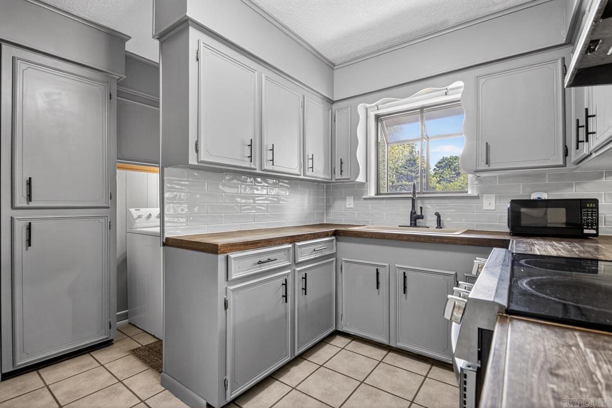 1102 N Shady  Benton, AR