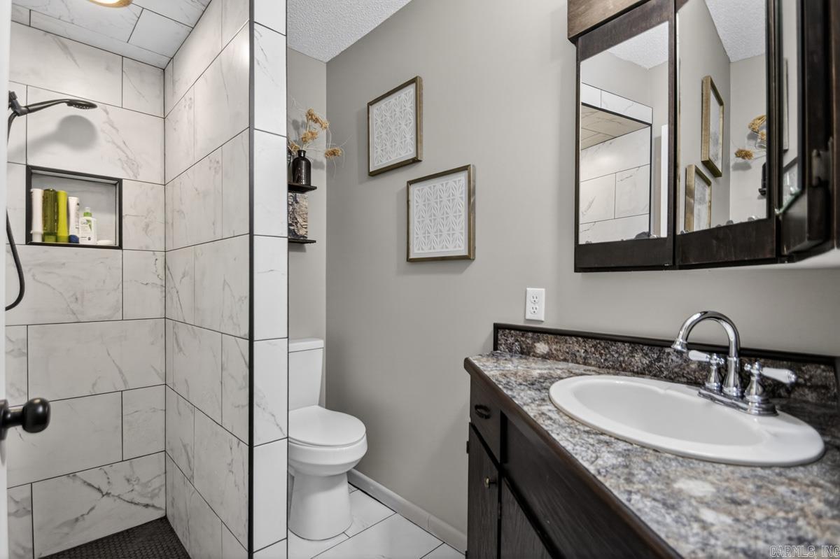 1102 N Shady  Benton, AR