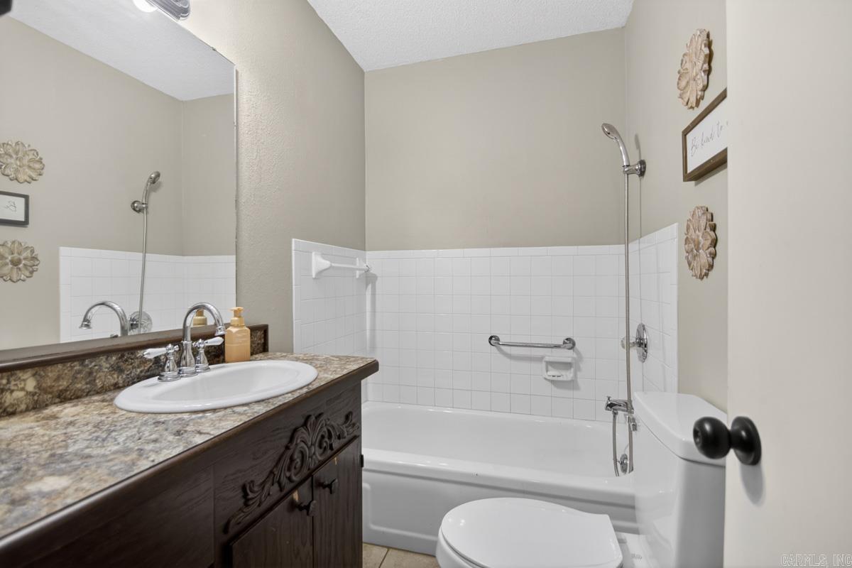 1102 N Shady  Benton, AR