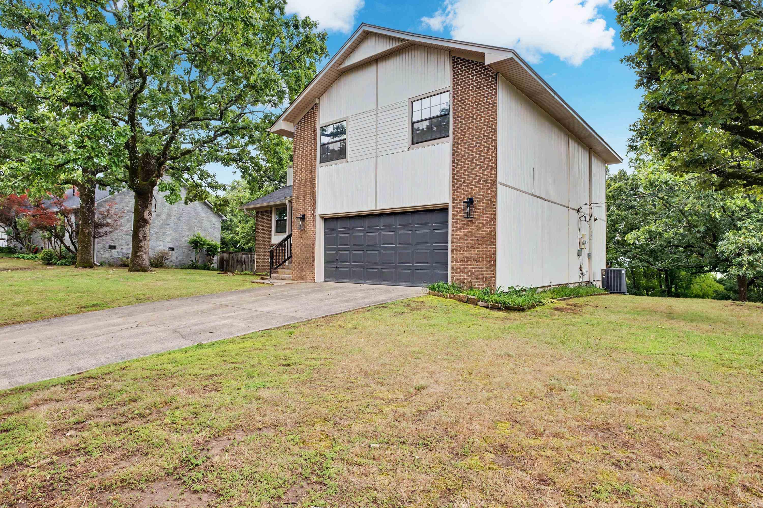 183 Sunset Drive North Little Rock, AR 72118-2764
