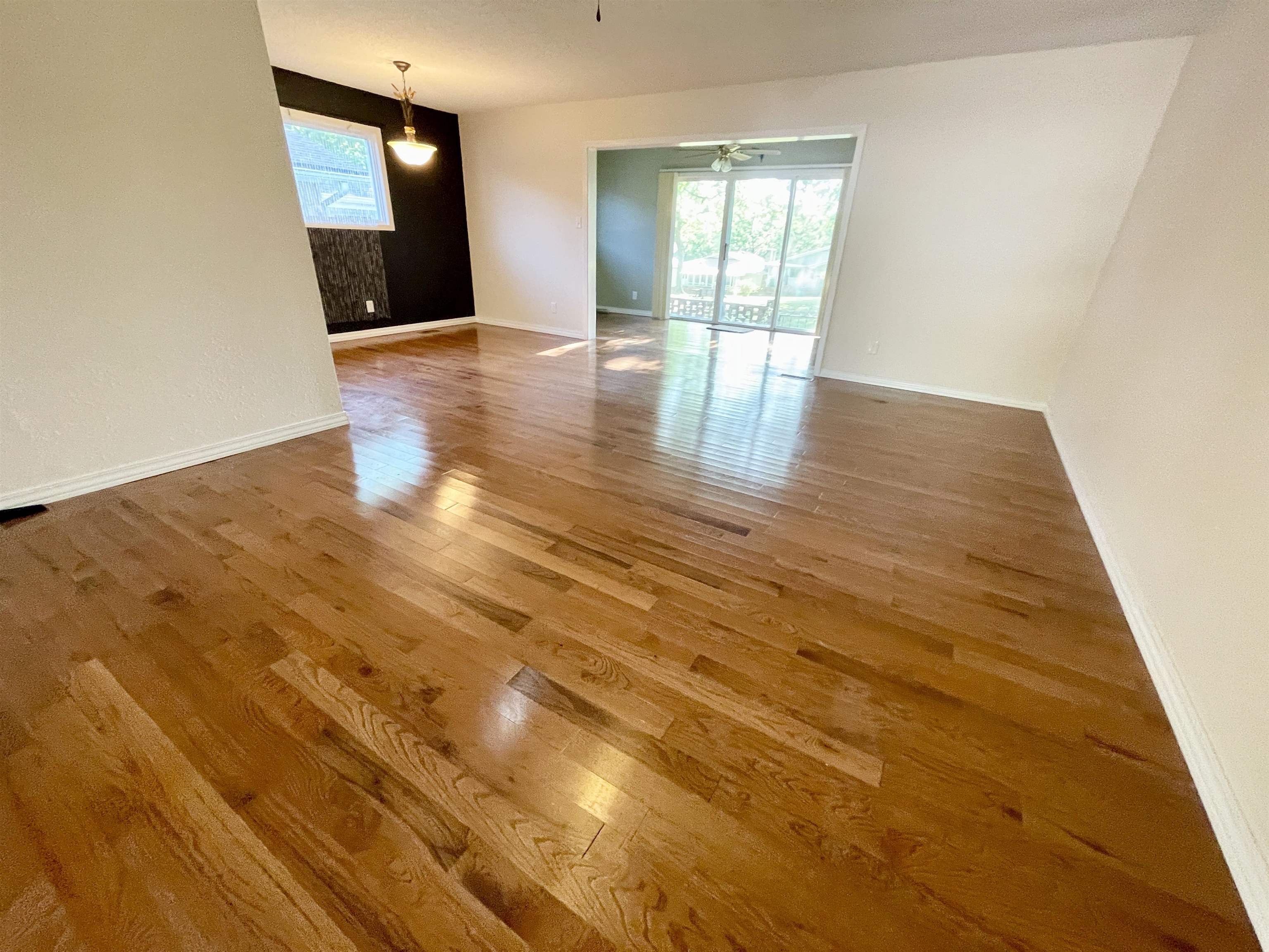 207 Parliament  Horseshoe Bend, AR