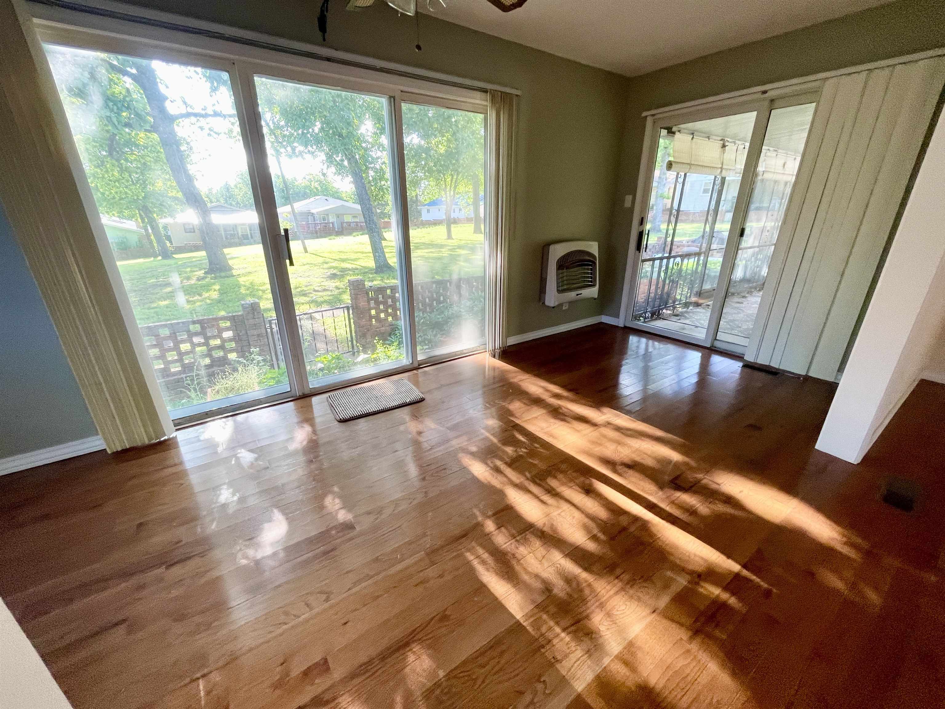 207 Parliament  Horseshoe Bend, AR