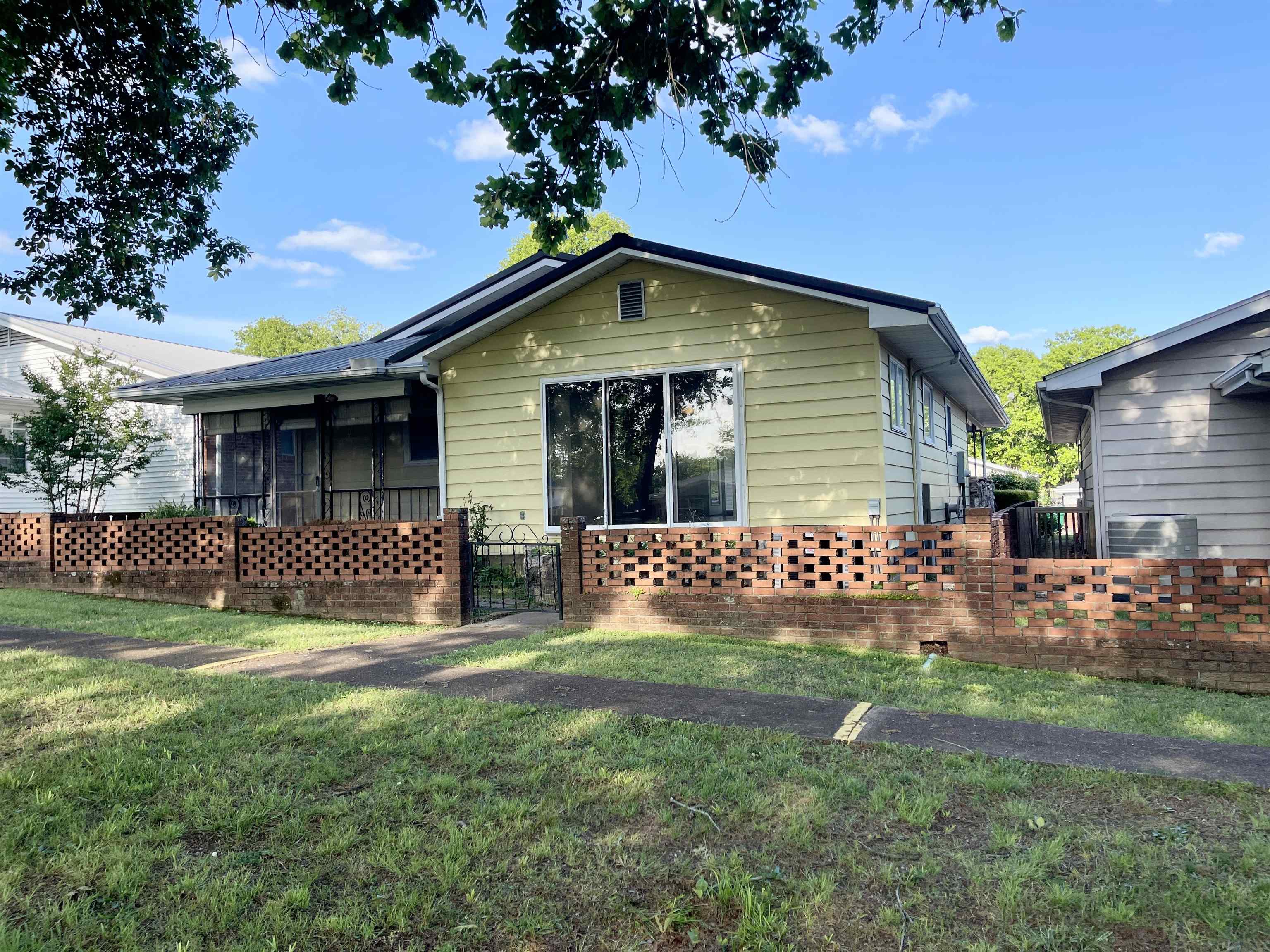 207 Parliament  Horseshoe Bend, AR