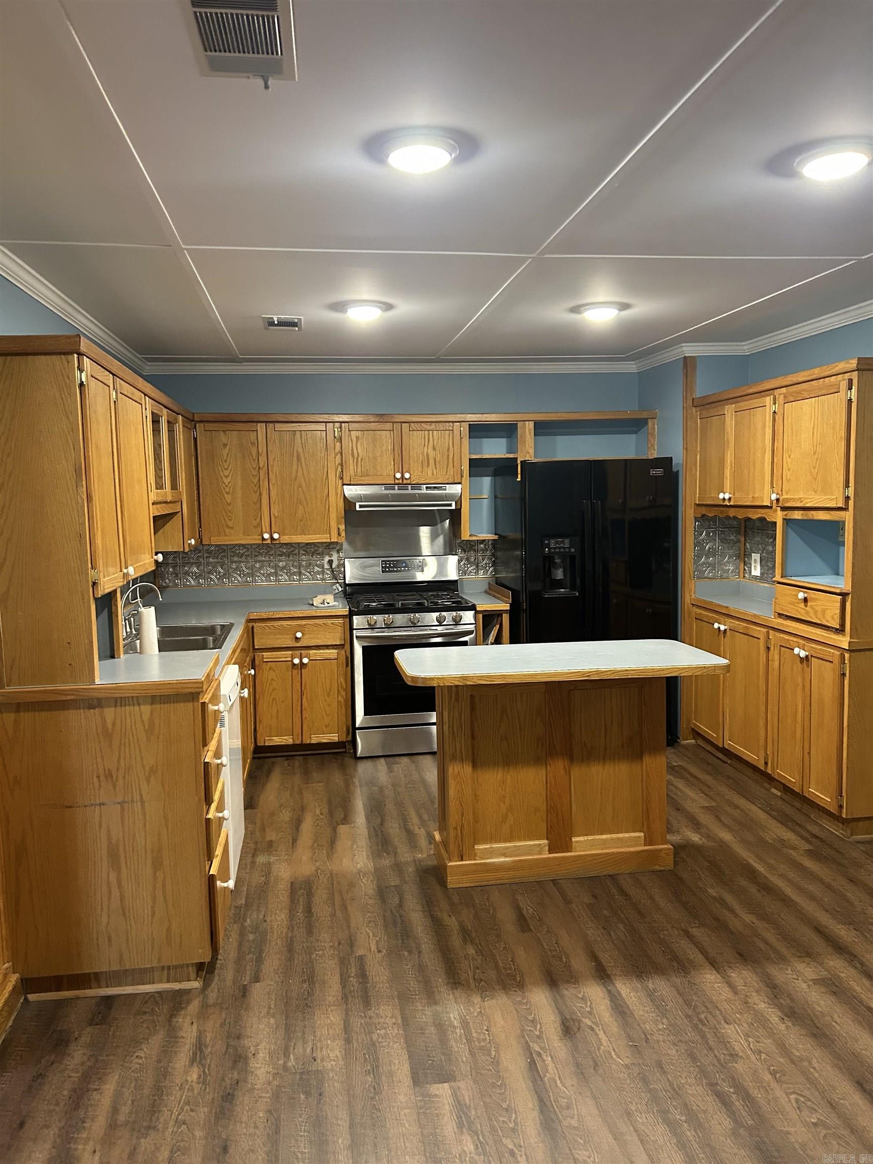 118 E Cloverdale  Brinkley, AR