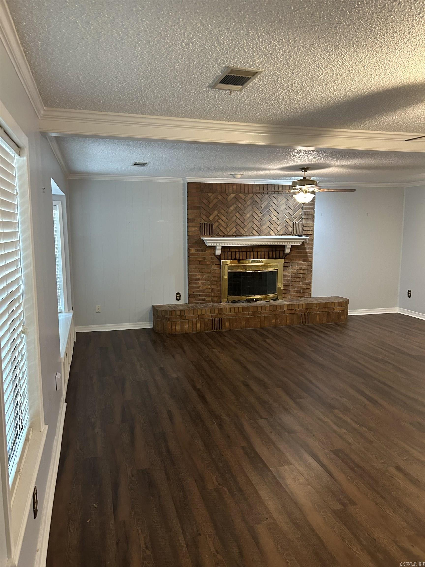 118 E Cloverdale  Brinkley, AR