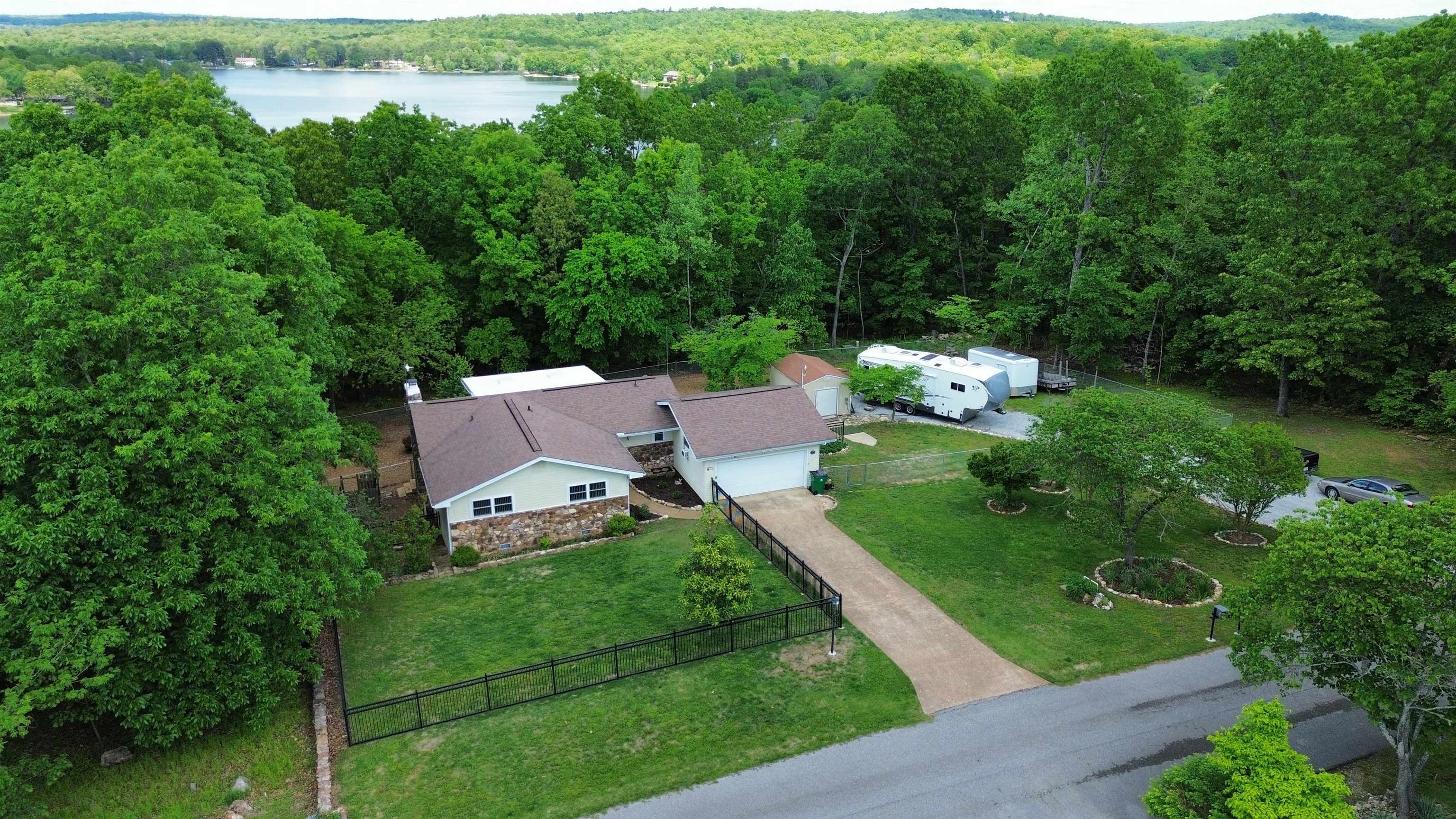 300 Victoria  Horseshoe Bend, AR