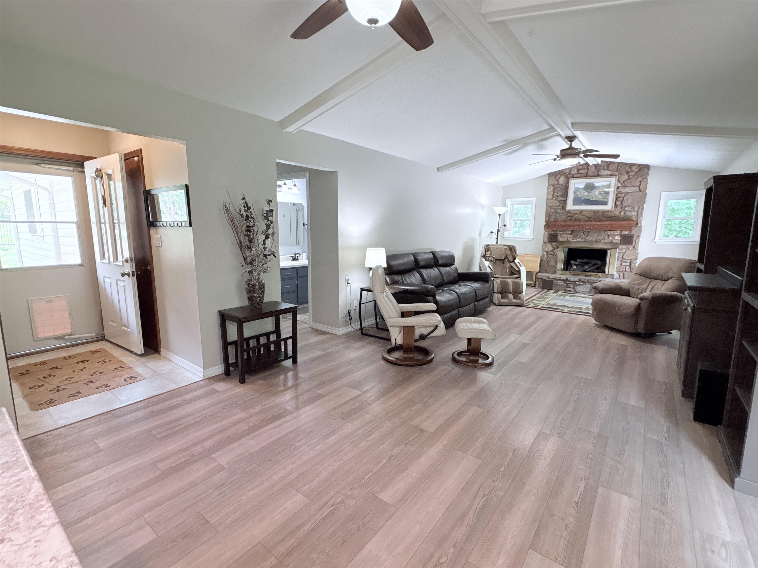 300 Victoria  Horseshoe Bend, AR