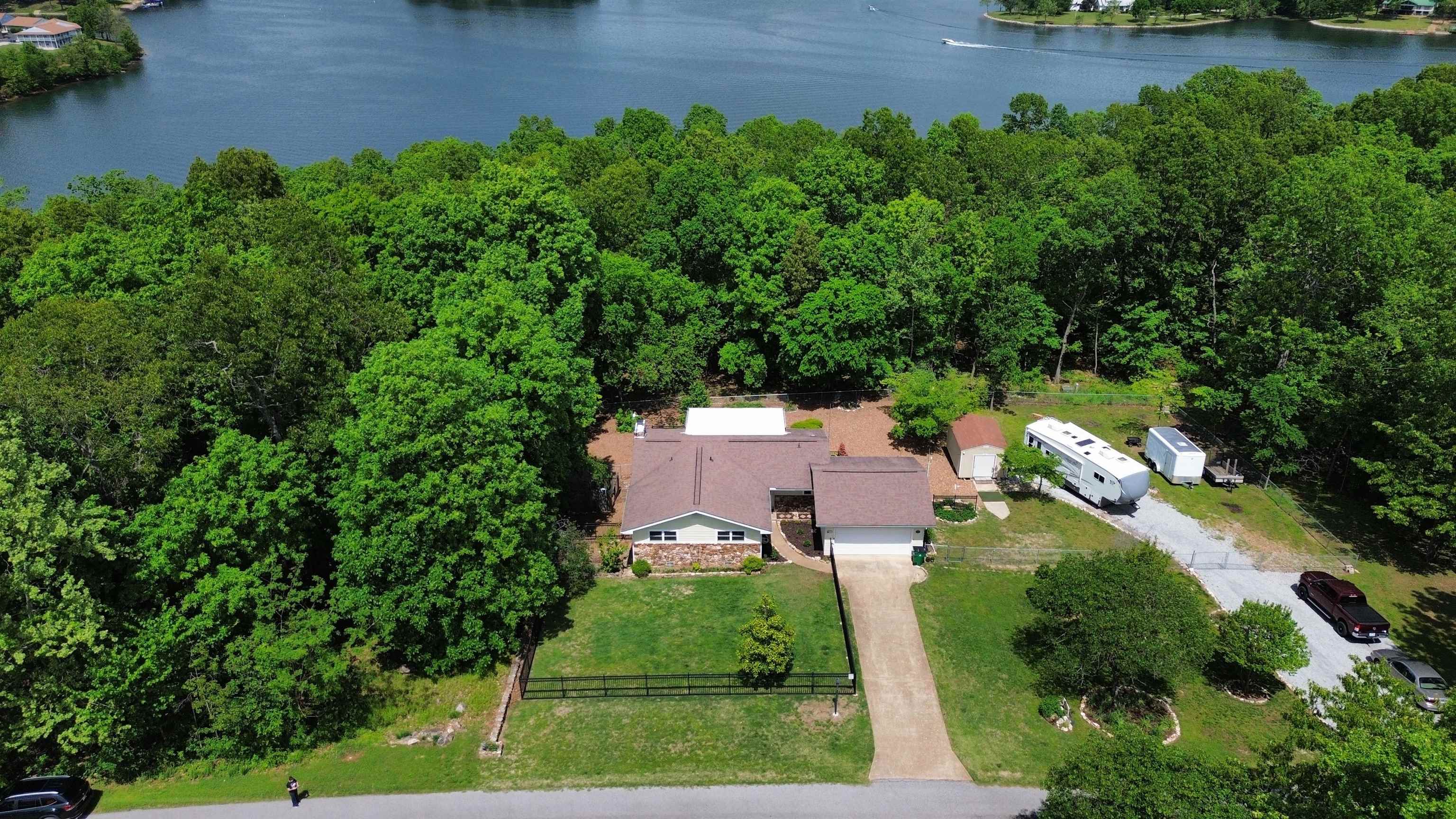 300 Victoria  Horseshoe Bend, AR