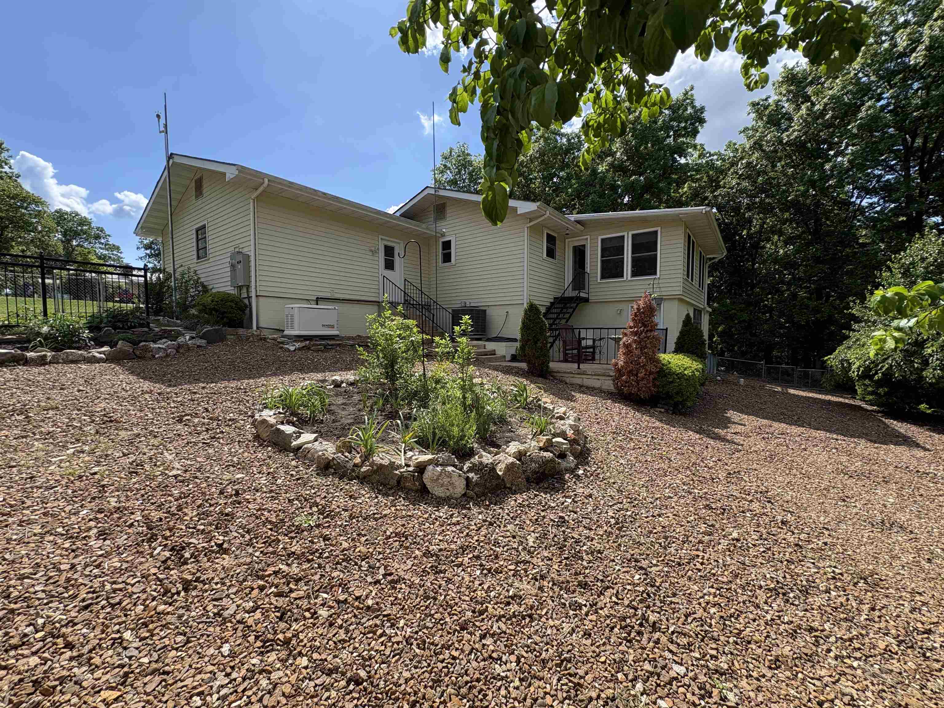 300 Victoria  Horseshoe Bend, AR