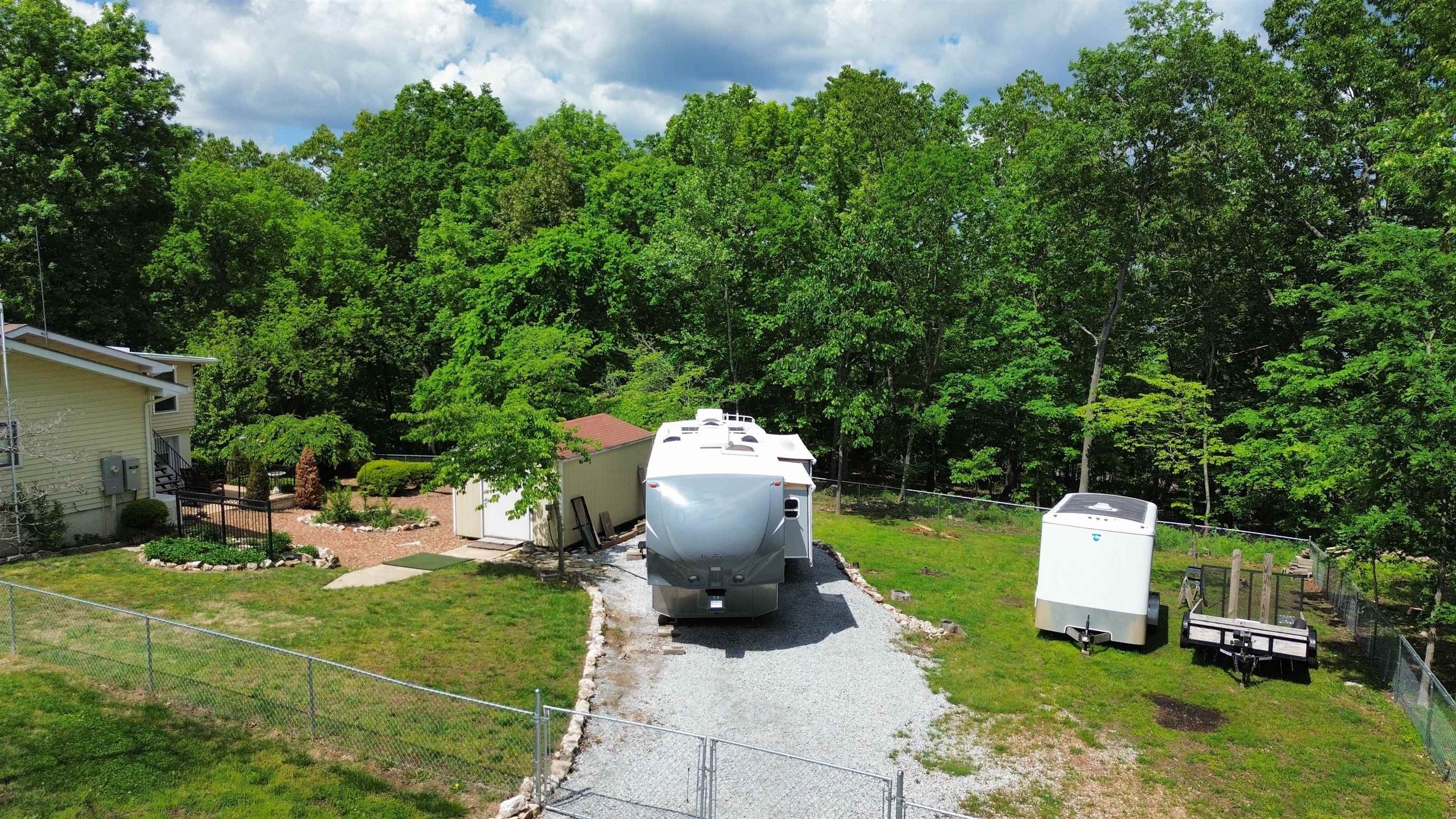 300 Victoria  Horseshoe Bend, AR