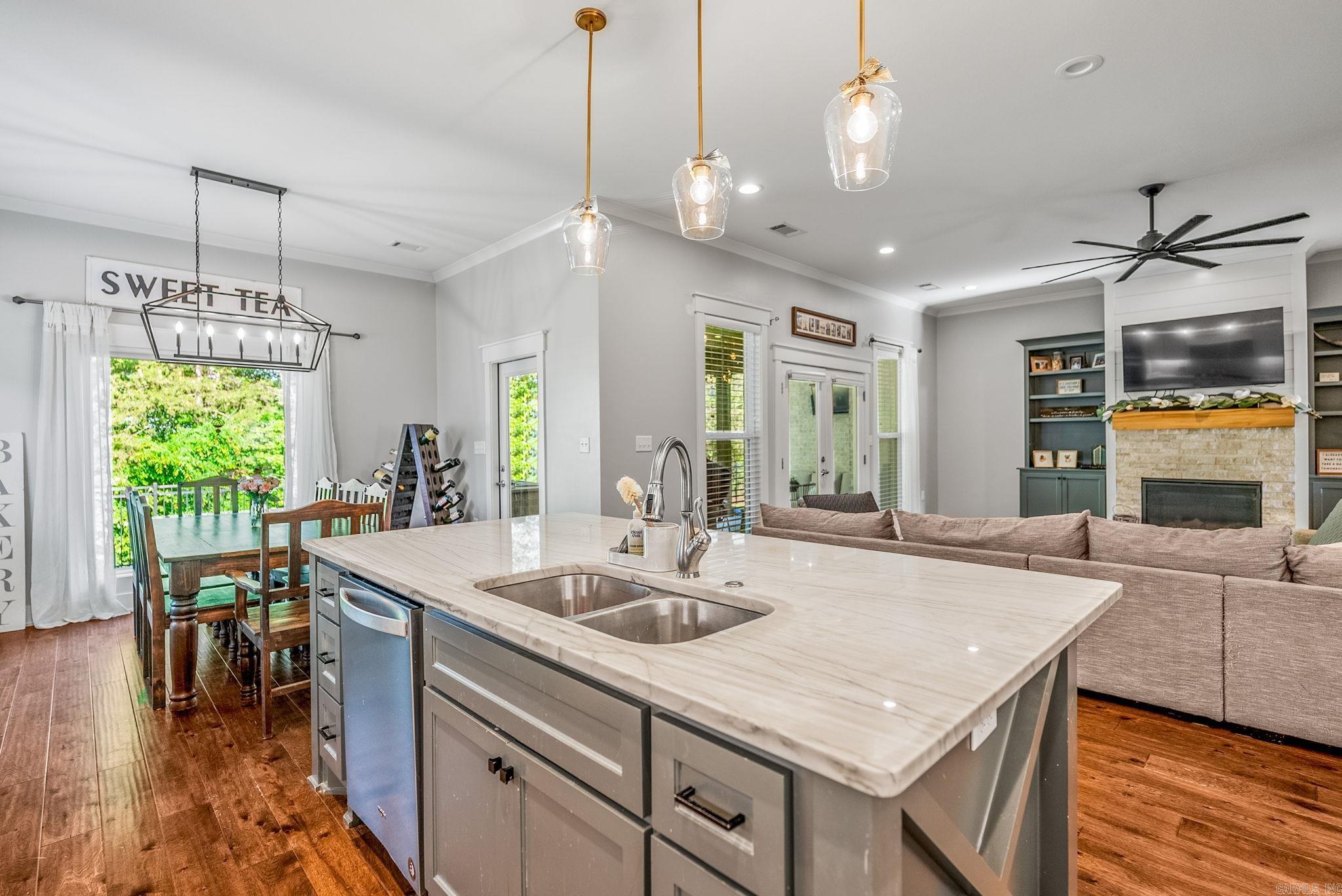 1505 Green Tree Dr  Conway, AR