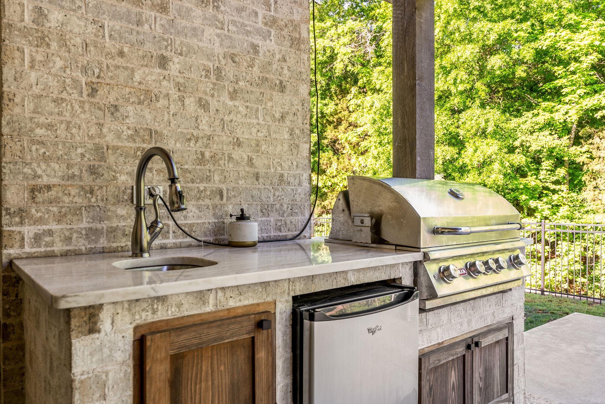 1505 Green Tree Dr  Conway, AR