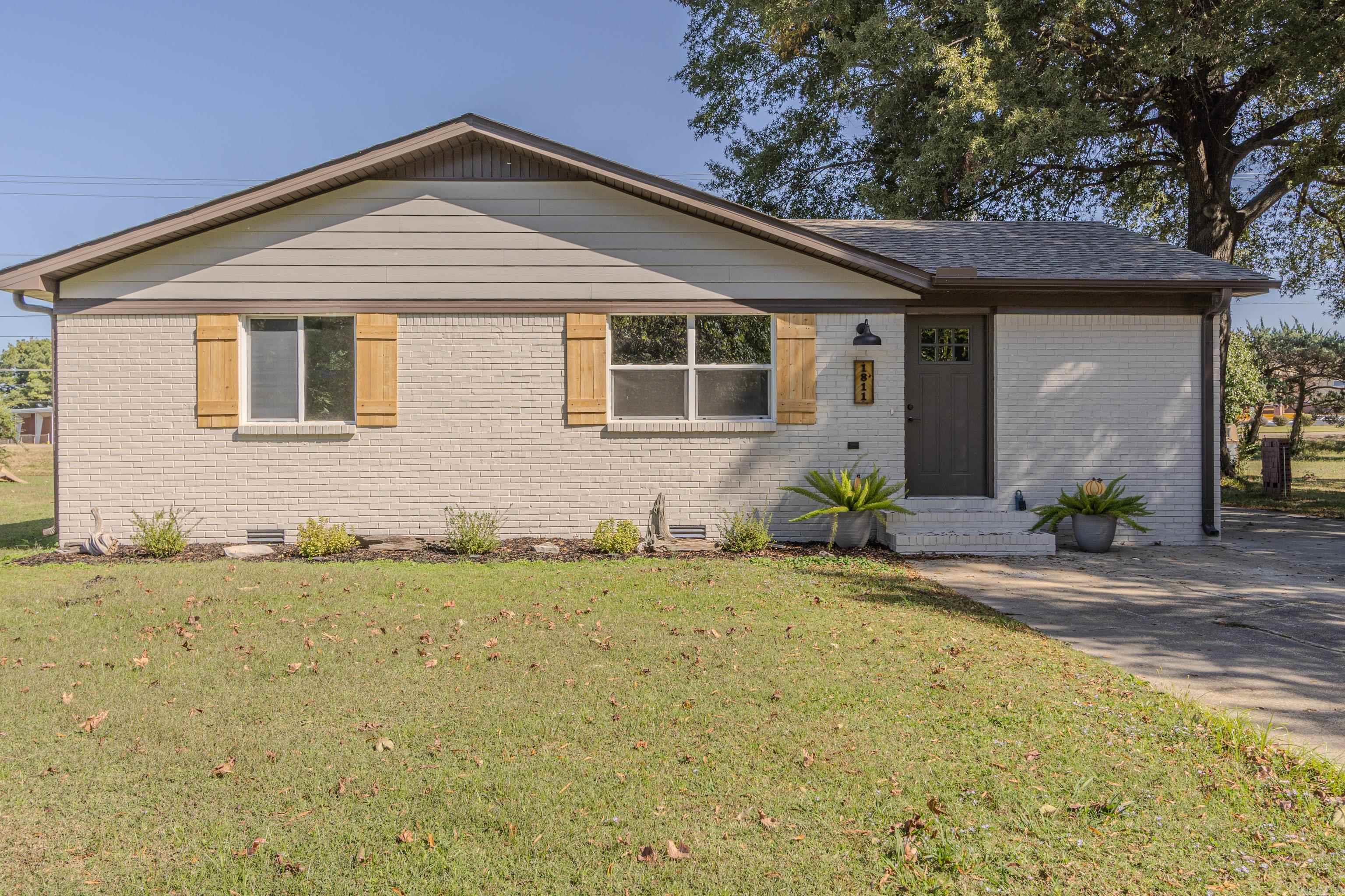 1811 Magnolia Ln  Paragould, AR