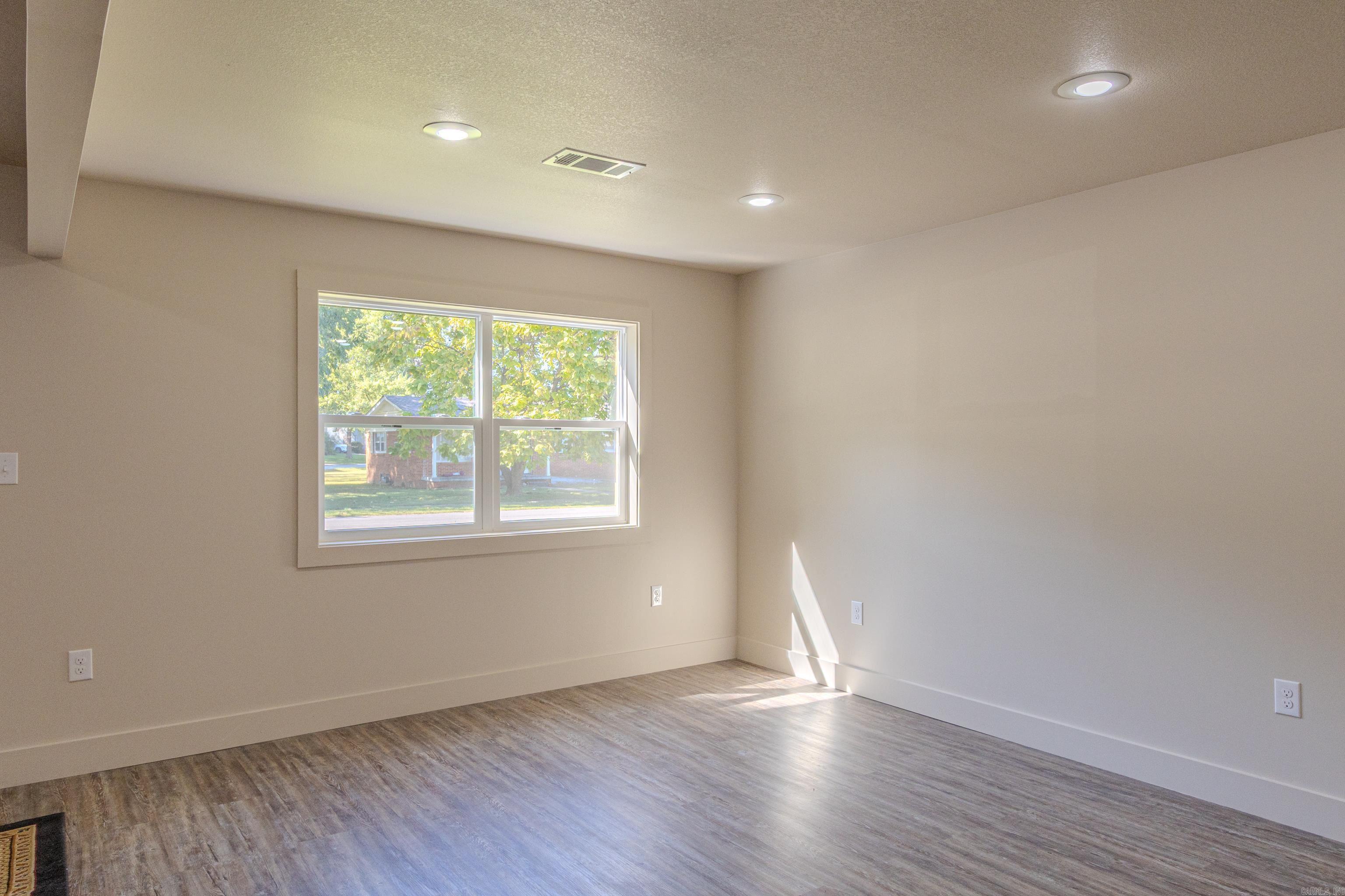 1811 Magnolia Ln  Paragould, AR