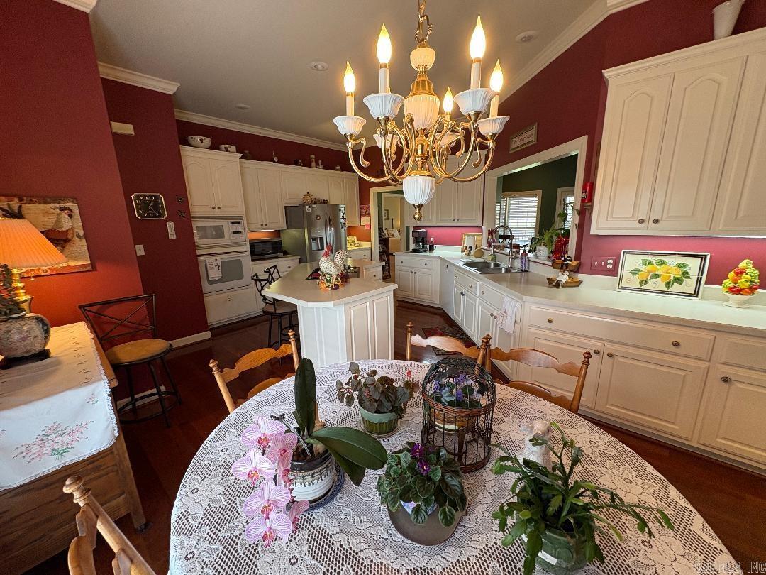 140 Cottage Lake  Searcy, AR