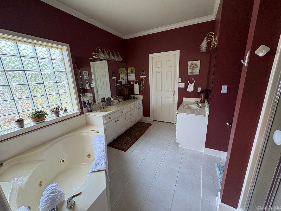 140 Cottage Lake  Searcy, AR