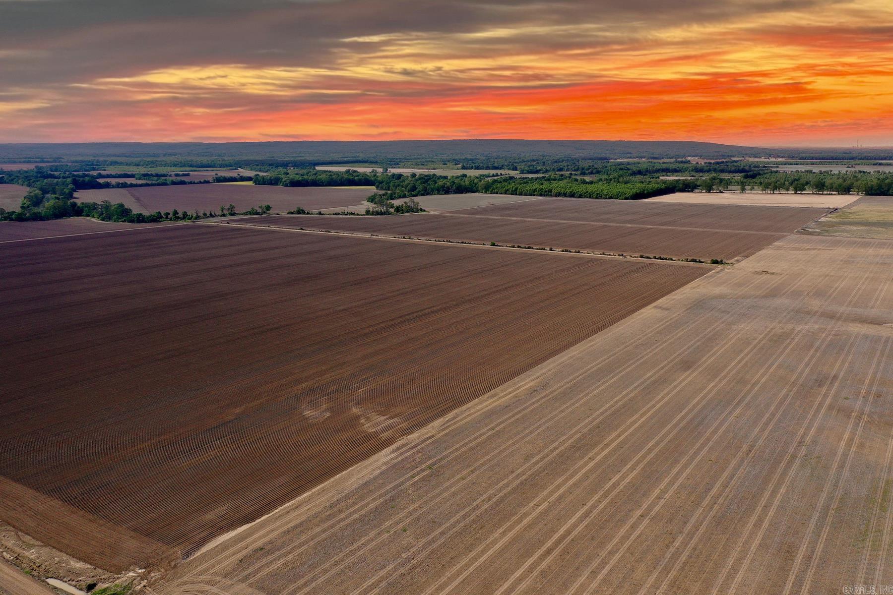 000 Arm Lake  Bradford, AR