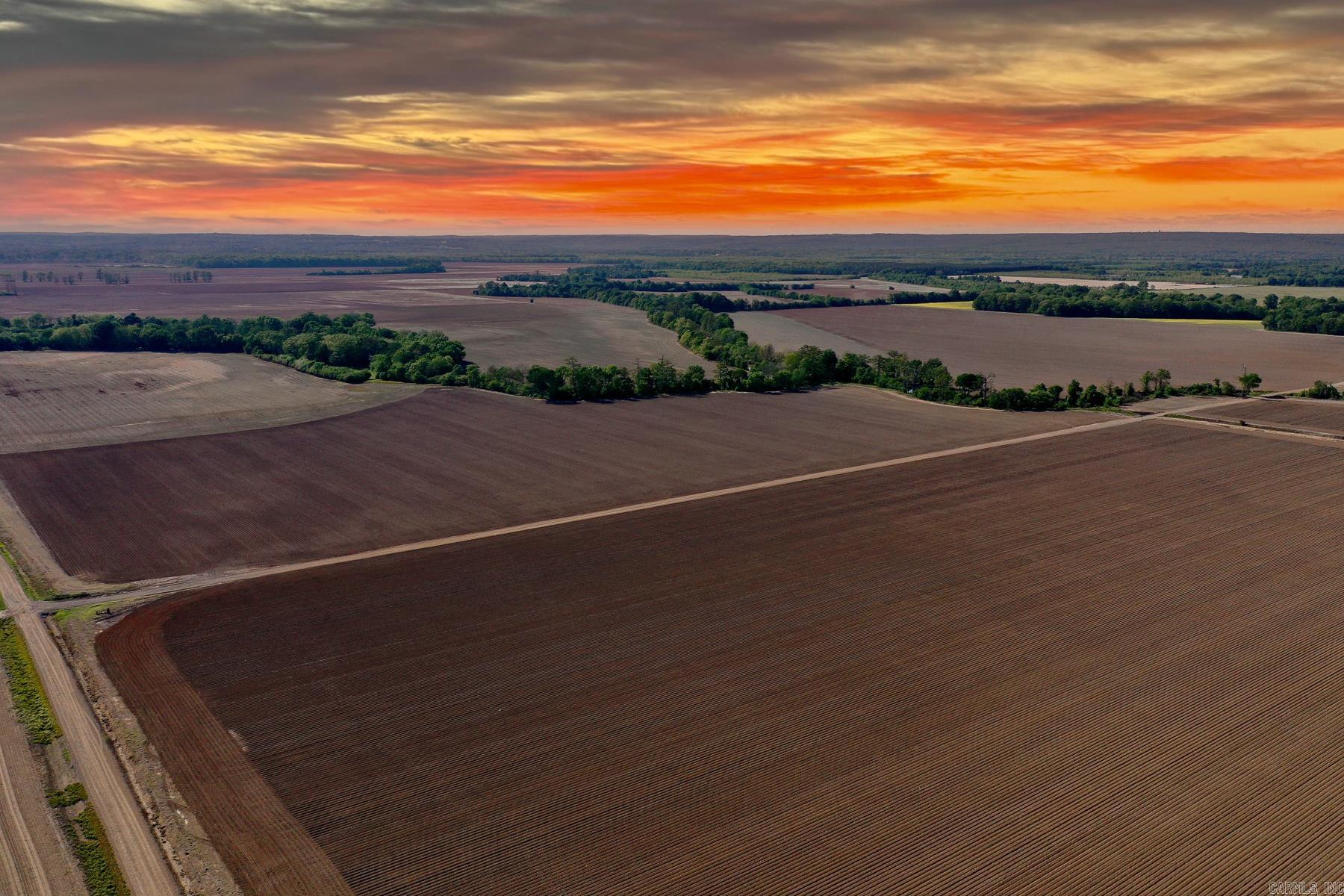 000 Arm Lake  Bradford, AR