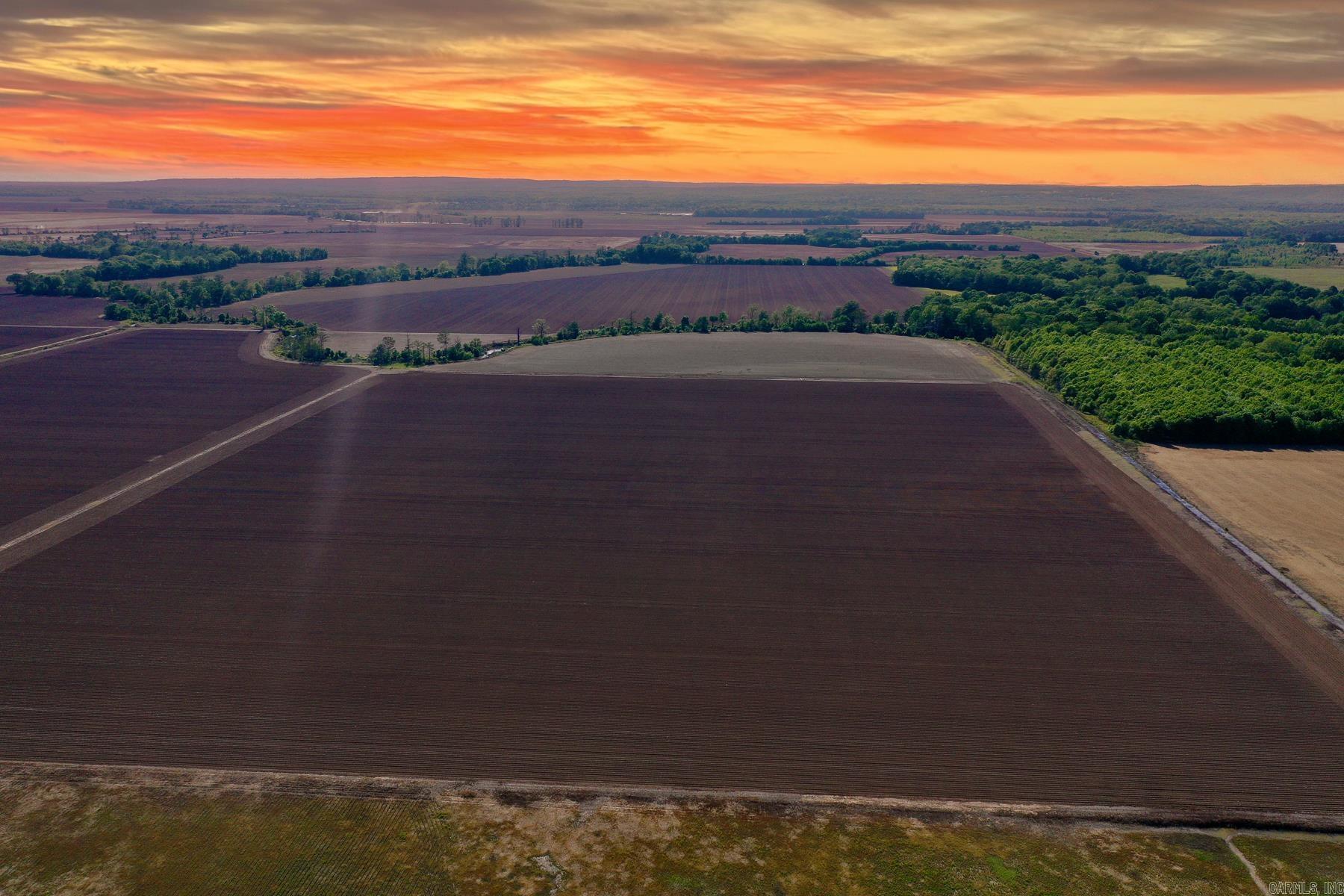 000 Arm Lake  Bradford, AR