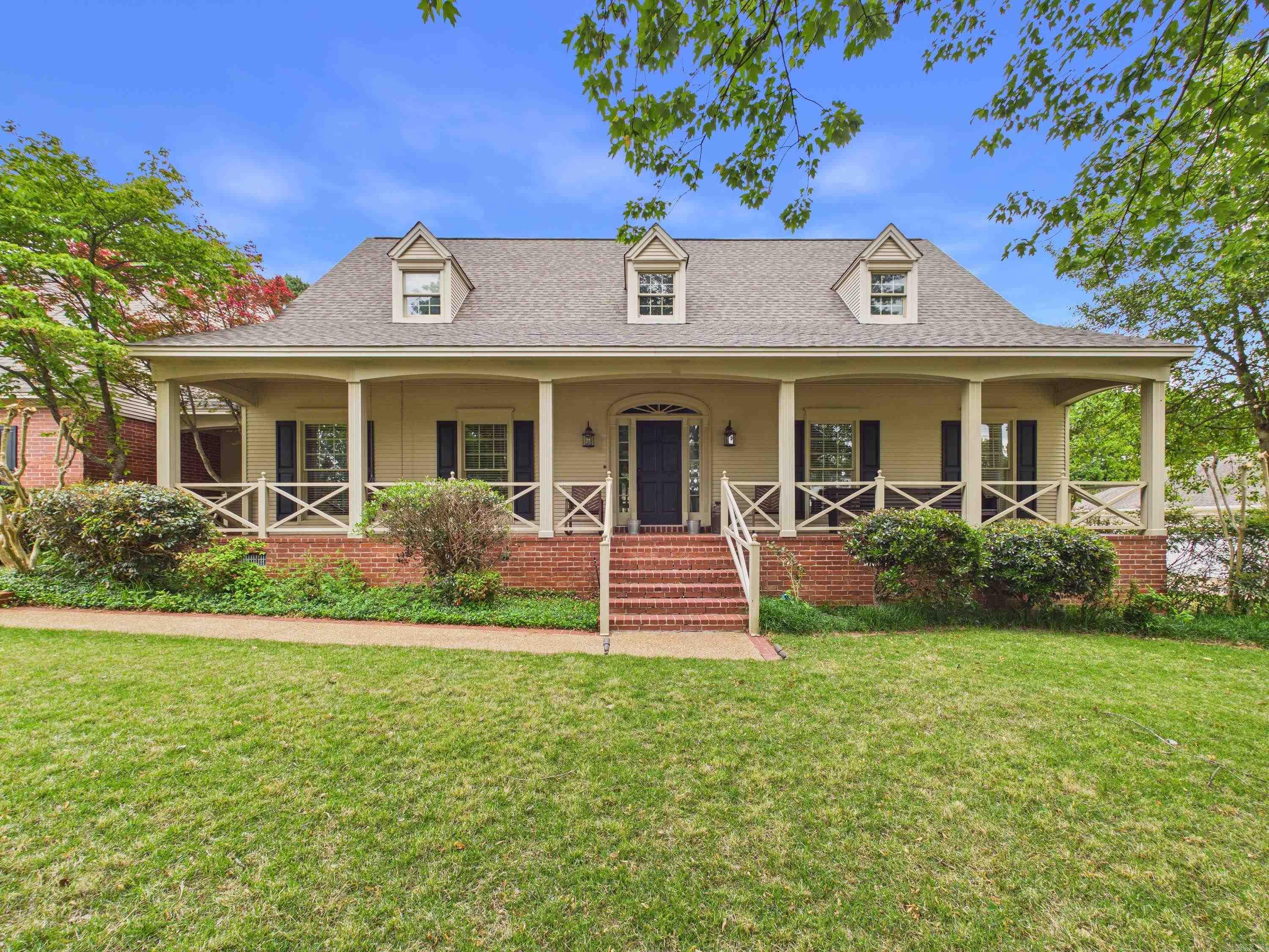 12 Country Club  Searcy, AR