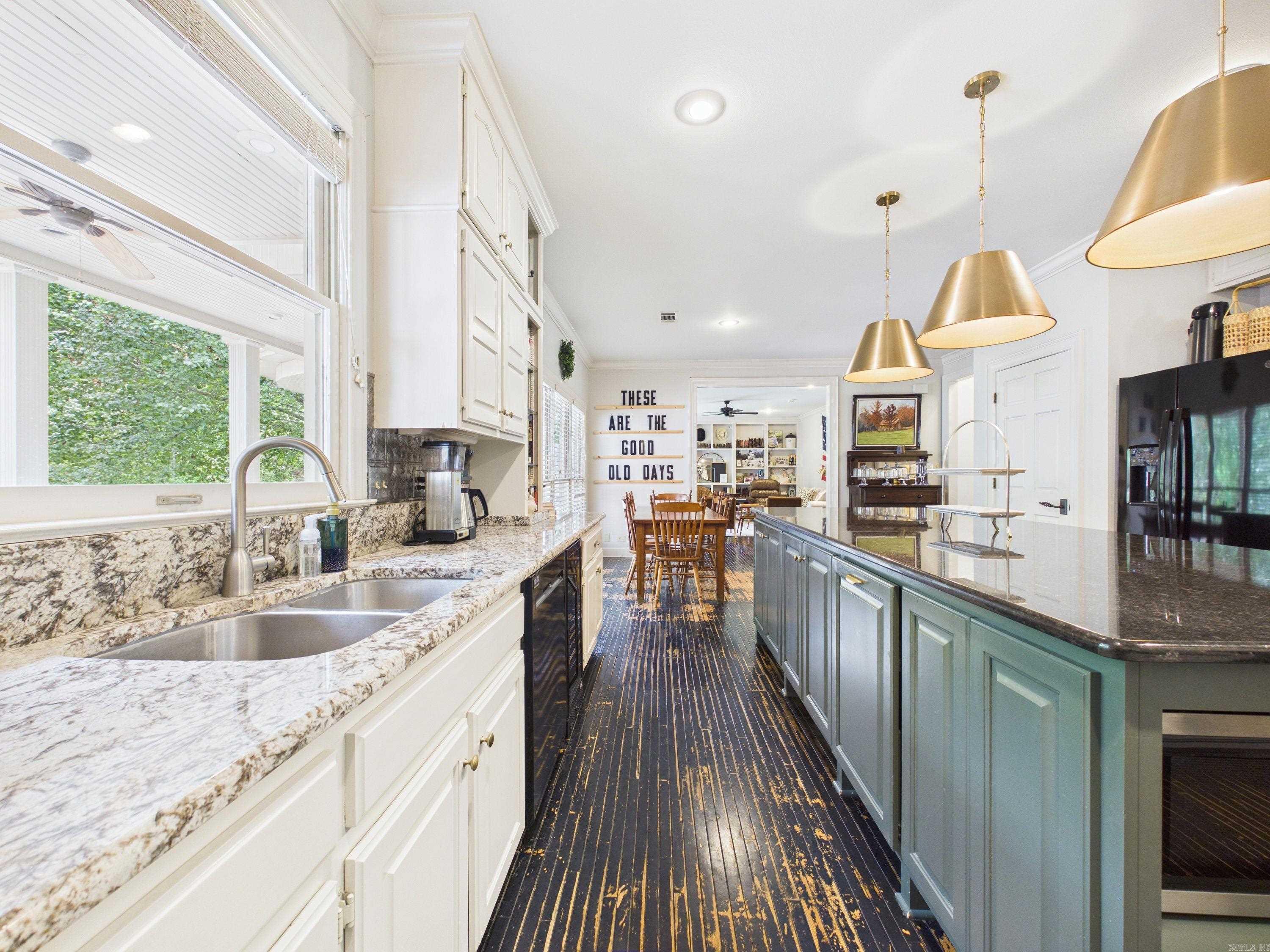 12 Country Club  Searcy, AR