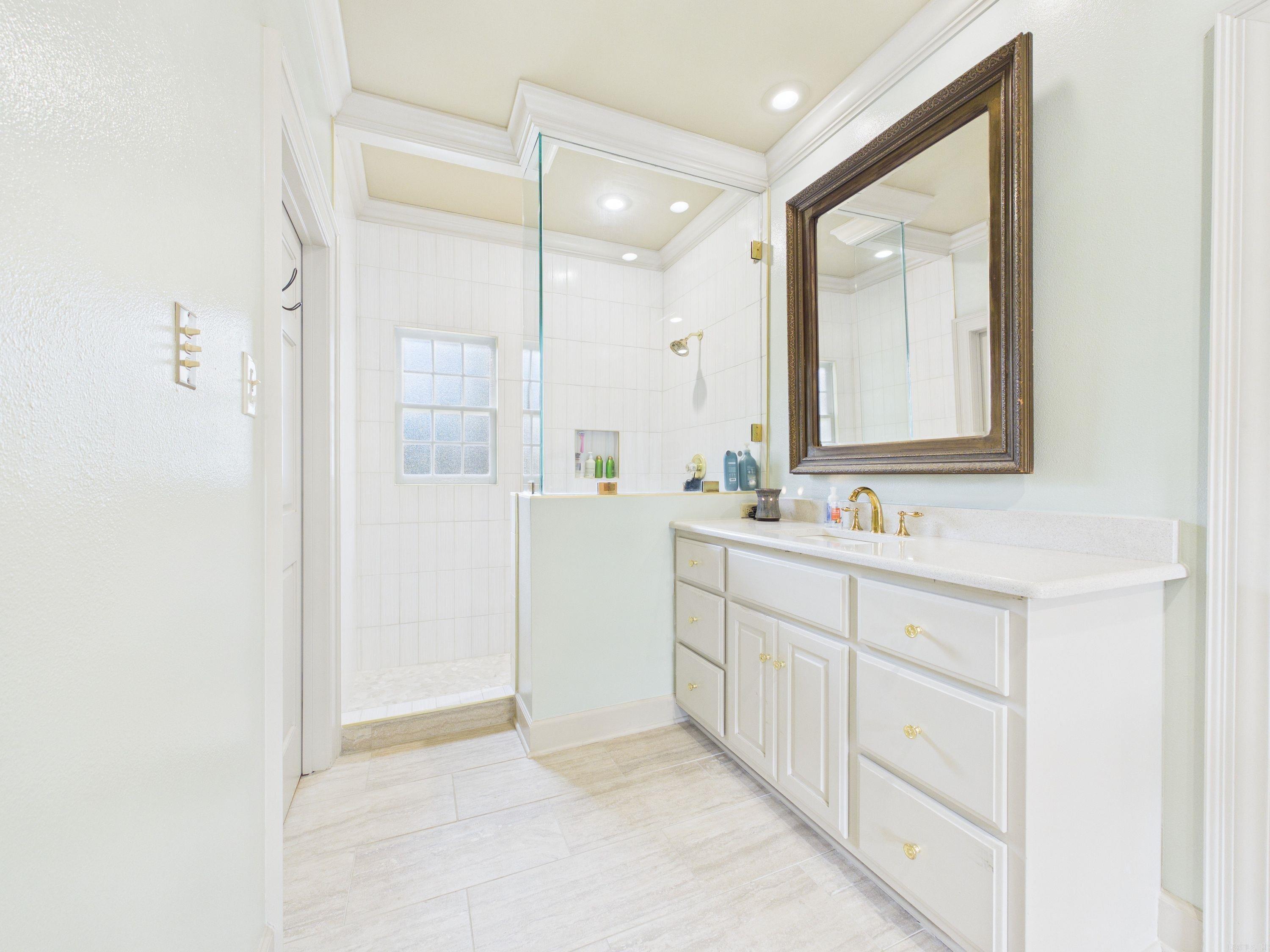 12 Country Club  Searcy, AR