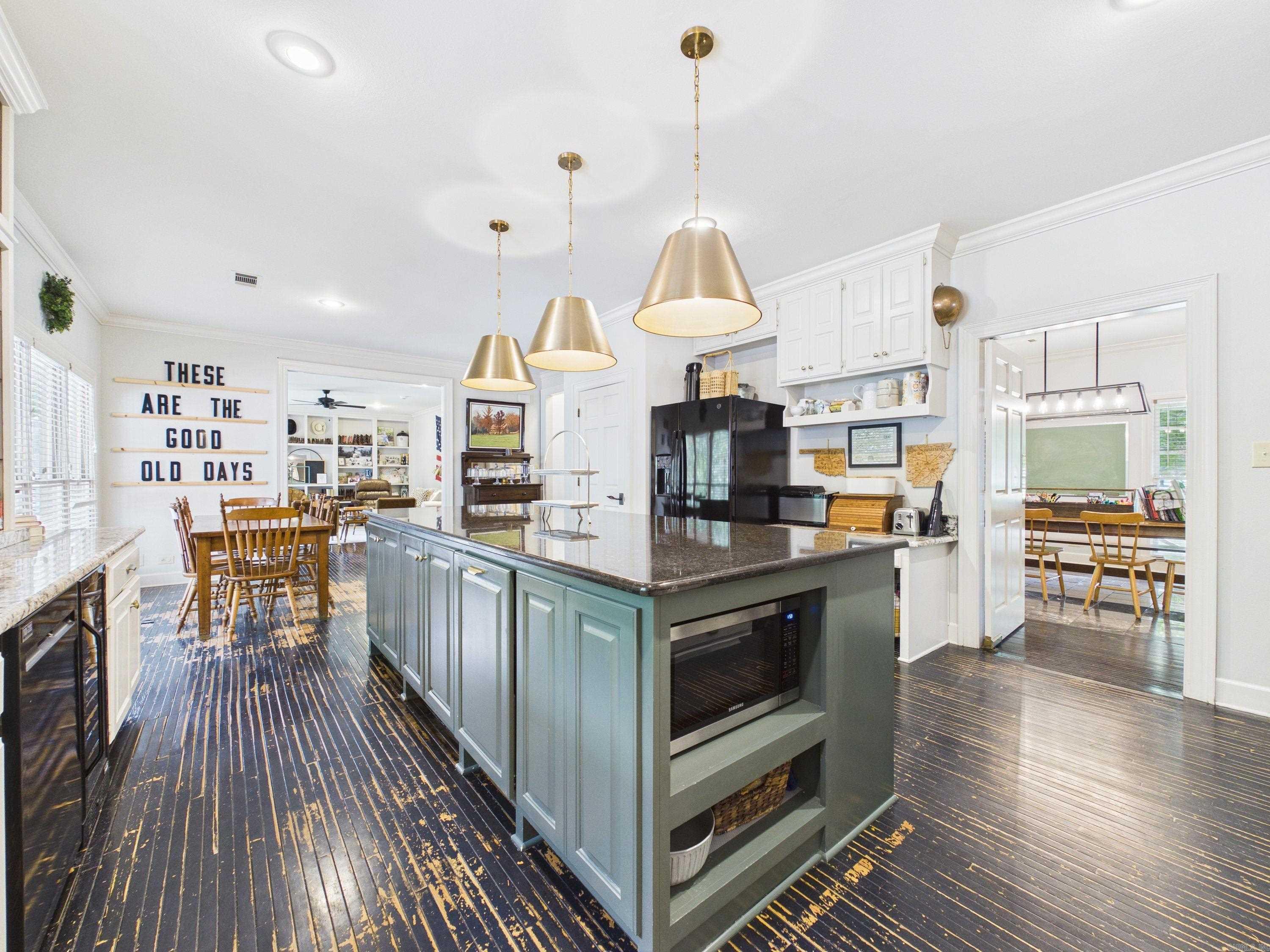 12 Country Club  Searcy, AR