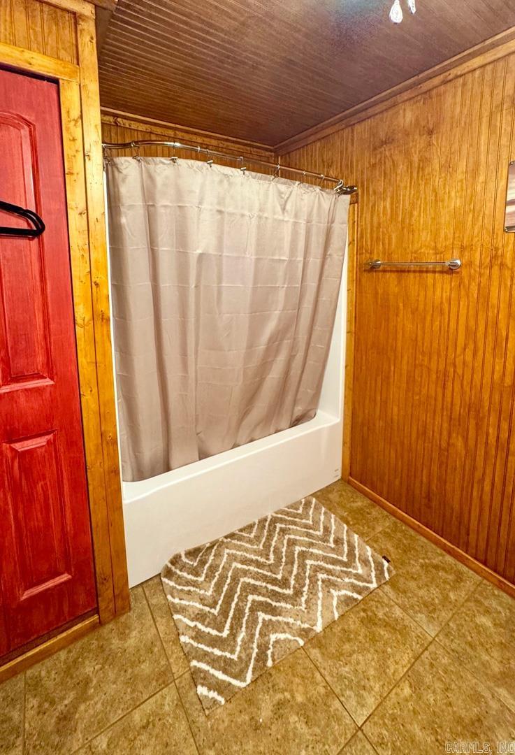 25 Twin Creek  Mount Ida, AR