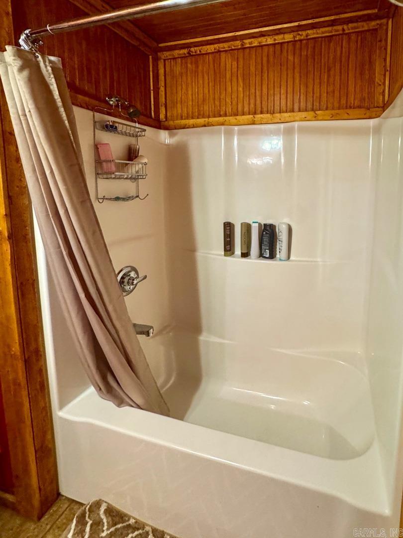 25 Twin Creek  Mount Ida, AR