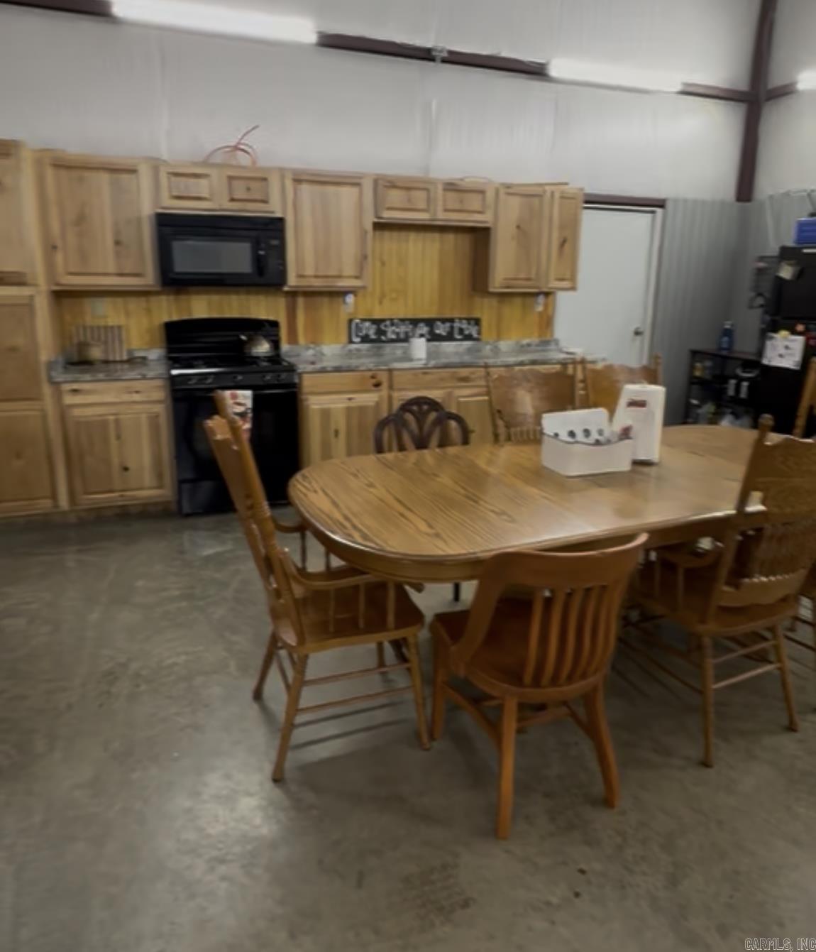 25 Twin Creek  Mount Ida, AR