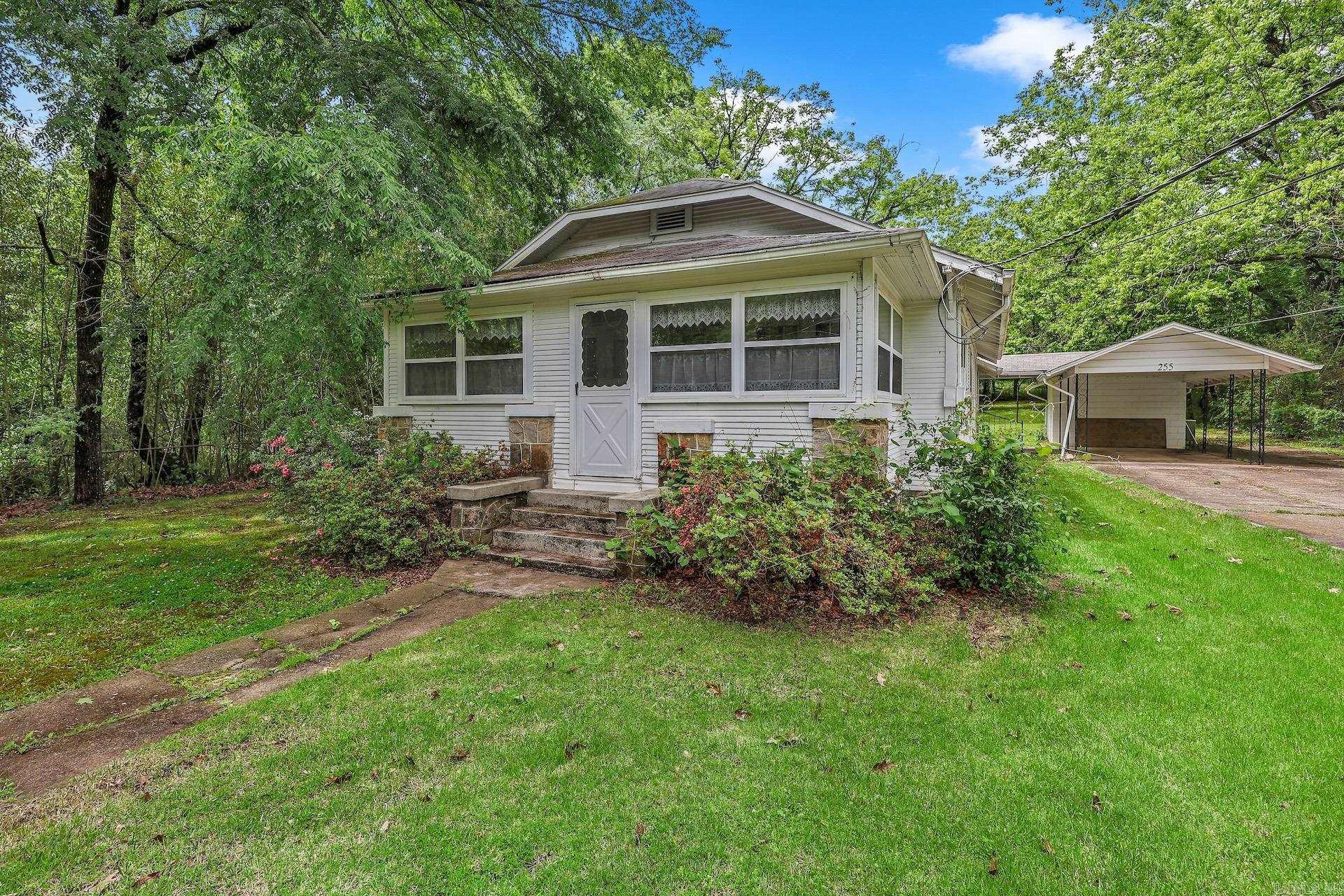 255 W Elm  Mount Ida, AR