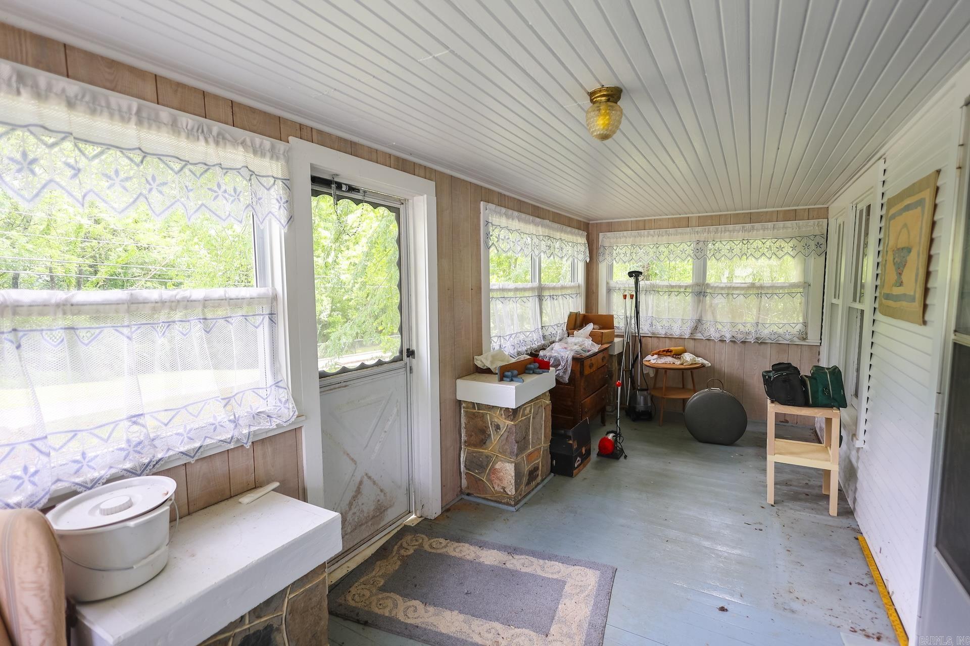 255 W Elm  Mount Ida, AR