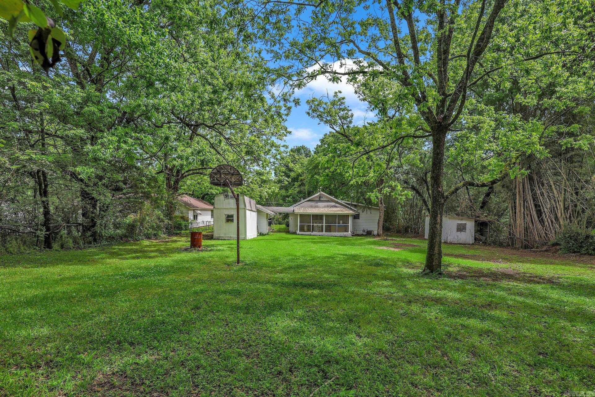 255 W Elm  Mount Ida, AR