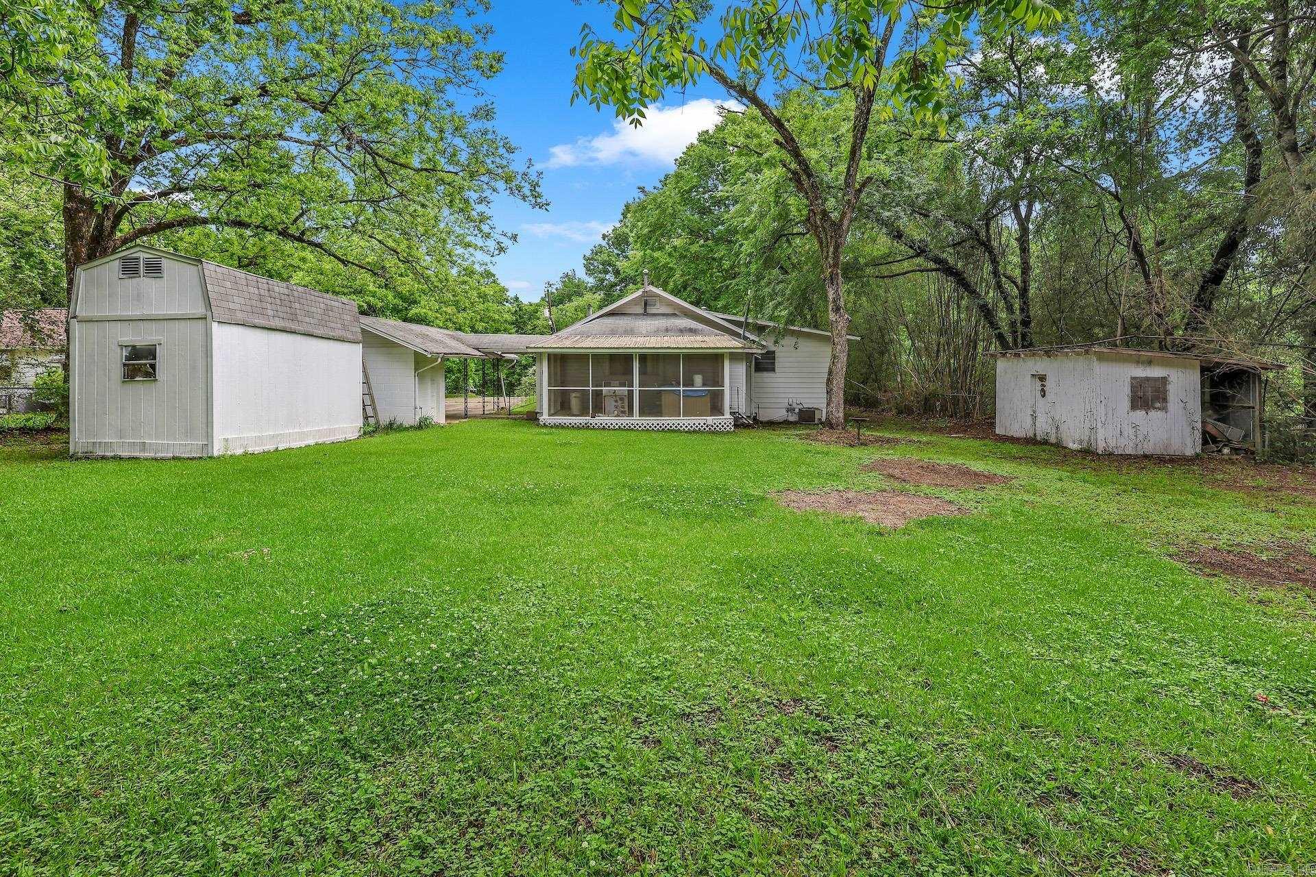 255 W Elm  Mount Ida, AR