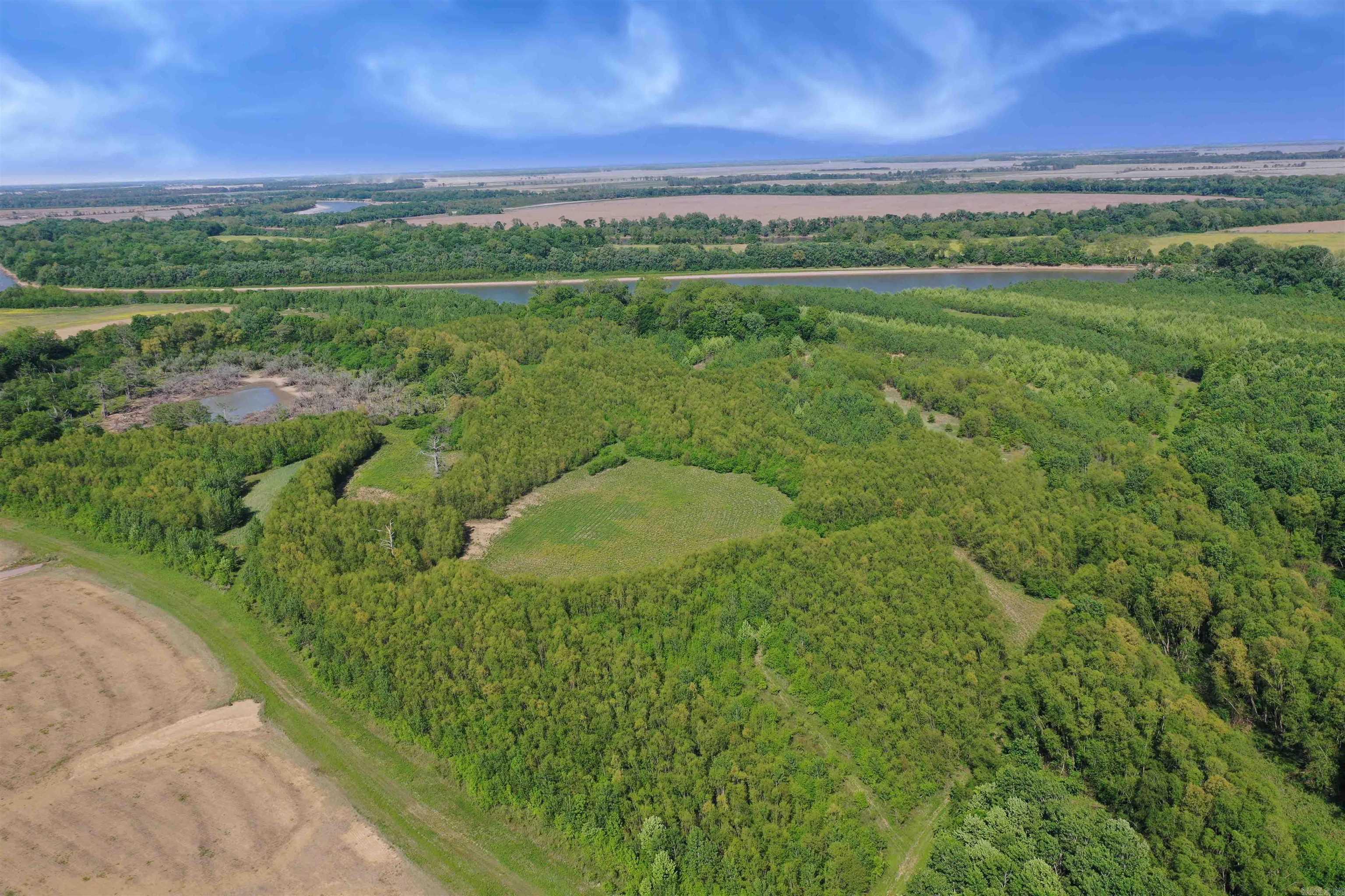 001 Arm Lake  Bradford, AR