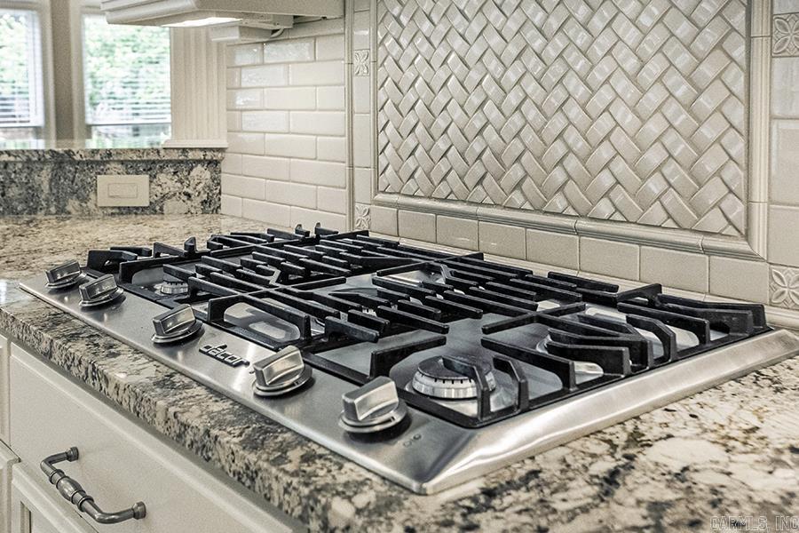 10 Piney Lane  Little Rock, AR