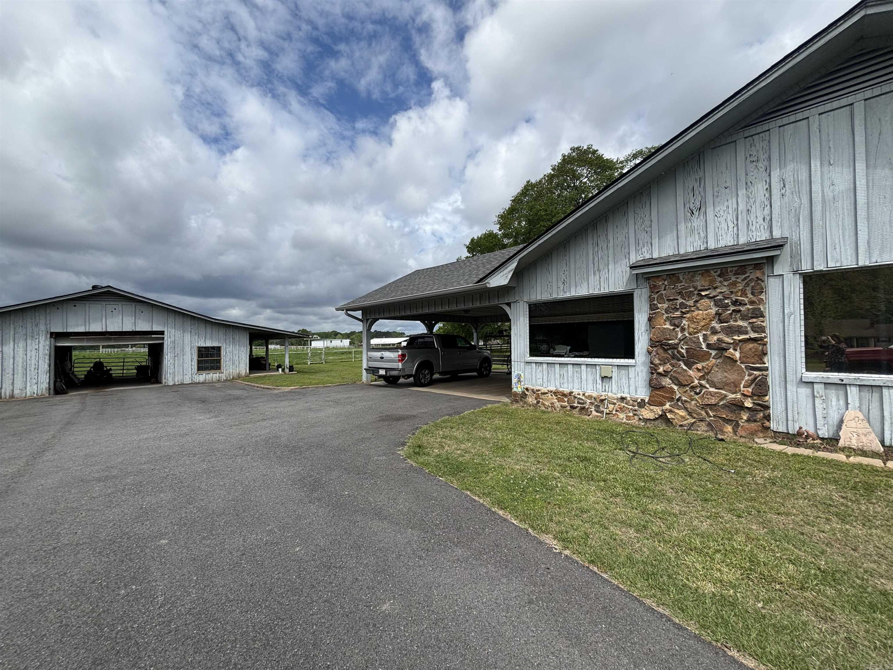 25 Sites Dr  Sheridan, AR