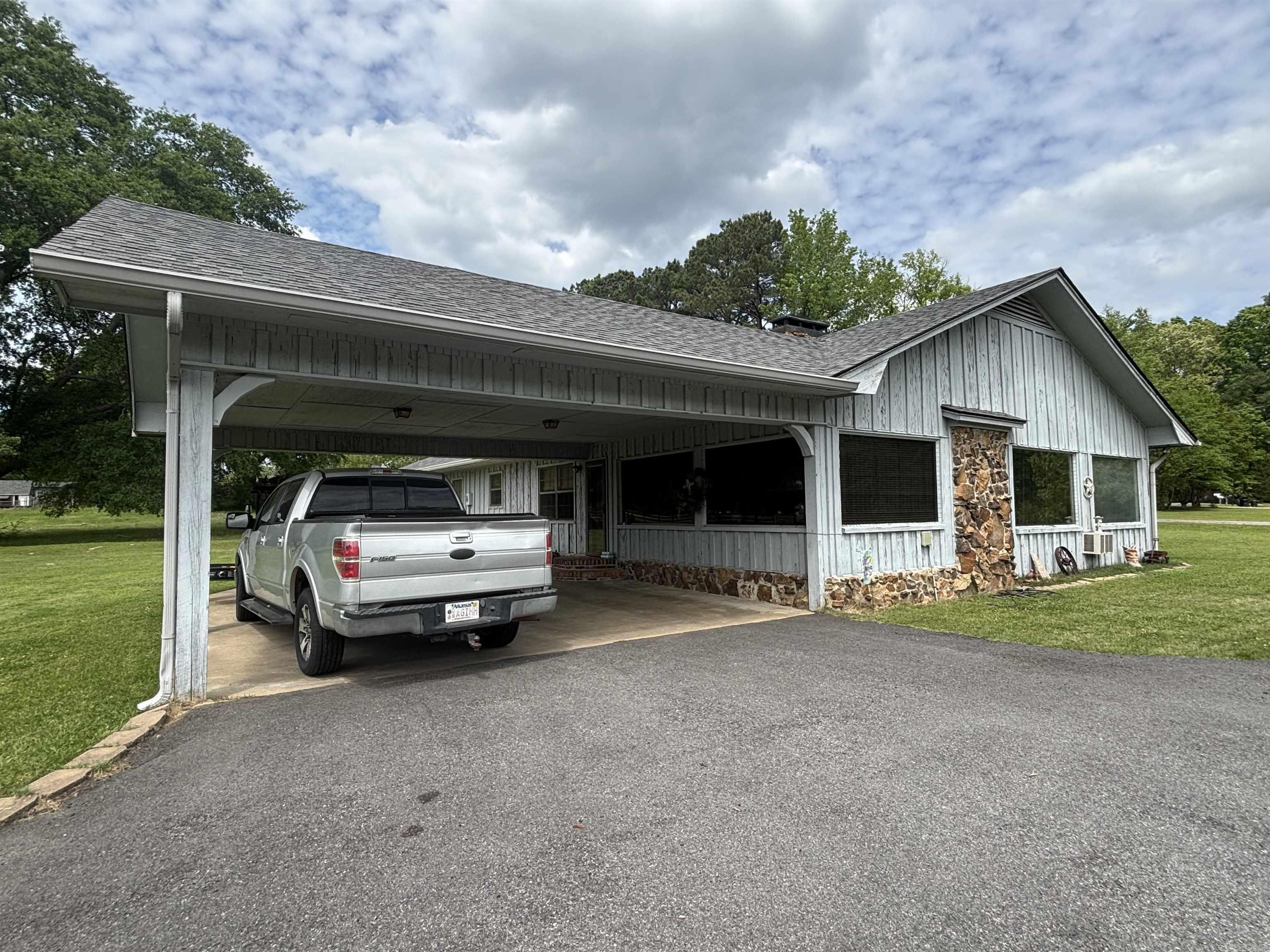 25 Sites Dr  Sheridan, AR