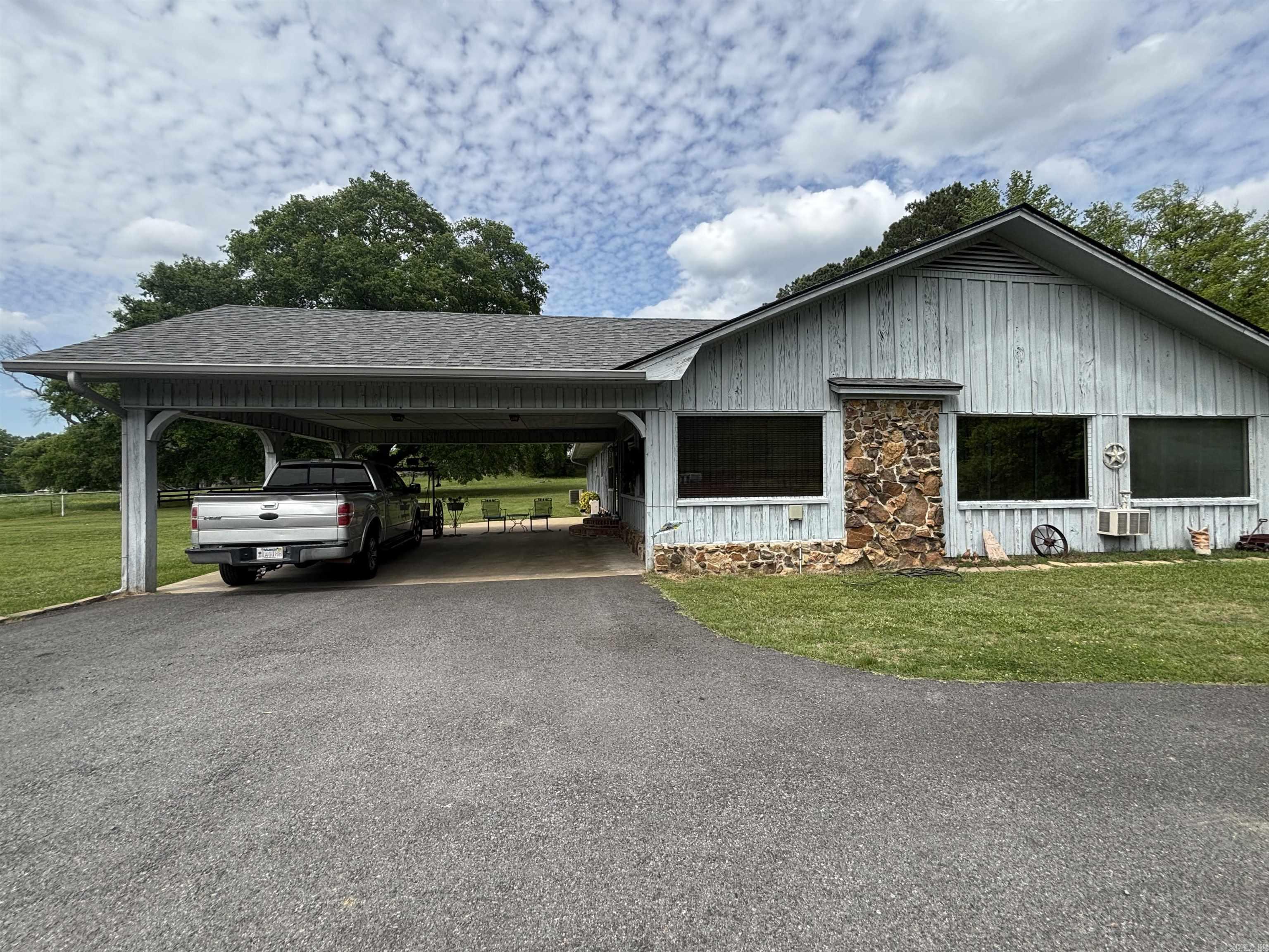 25 Sites Dr  Sheridan, AR