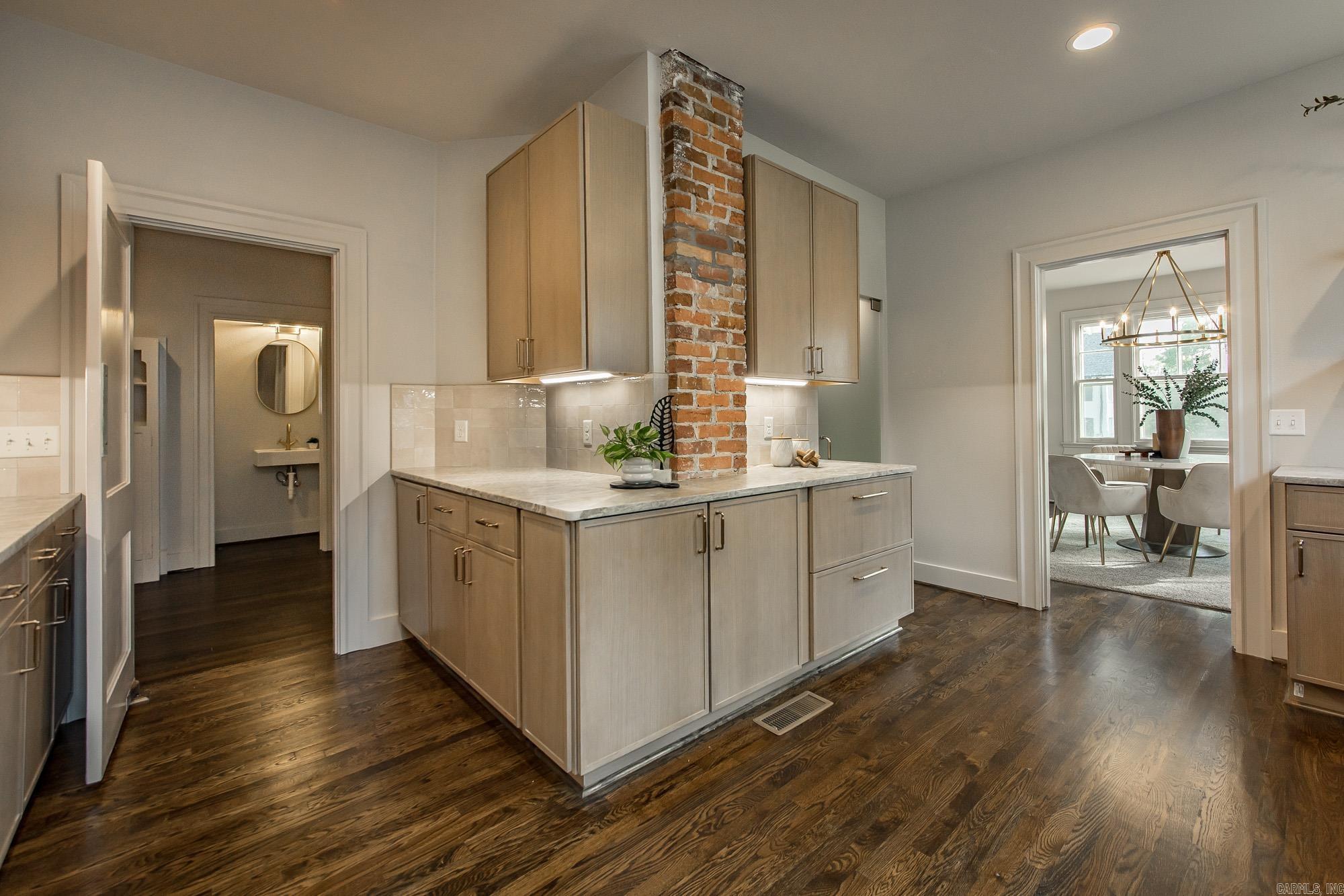 225 Ridgeway  Little Rock, AR