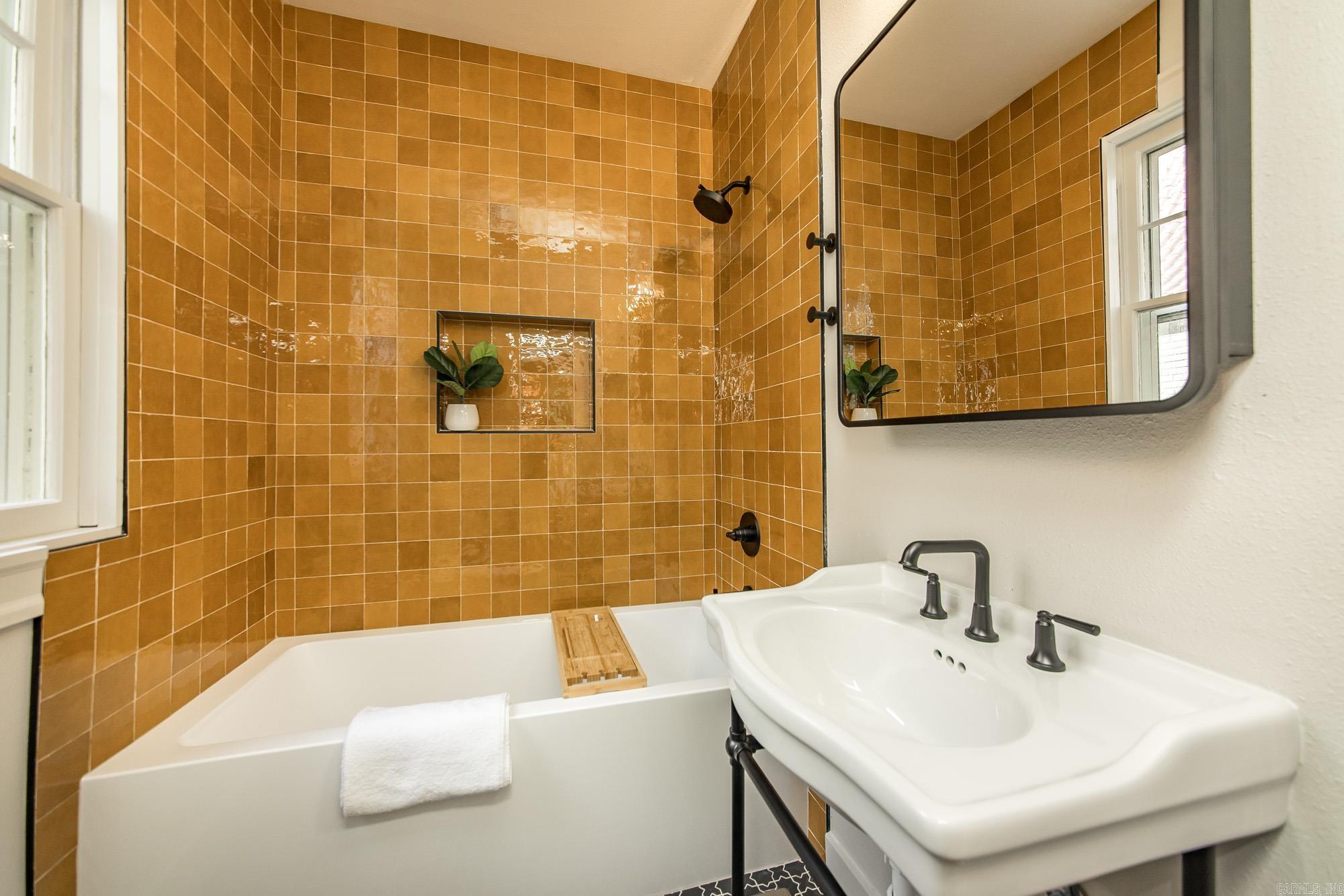 225 Ridgeway  Little Rock, AR