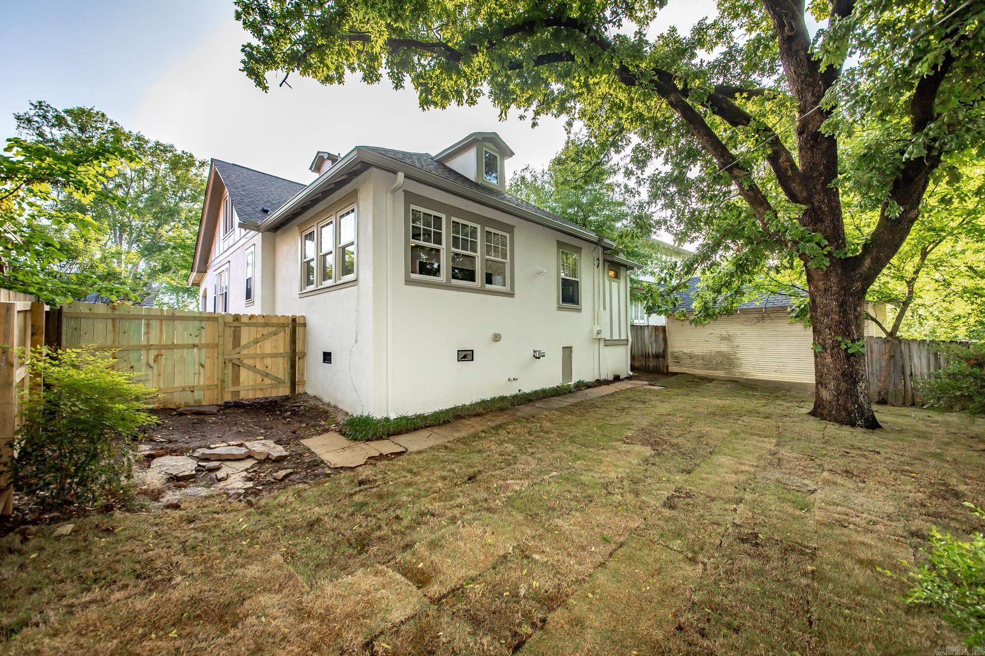 225 Ridgeway  Little Rock, AR