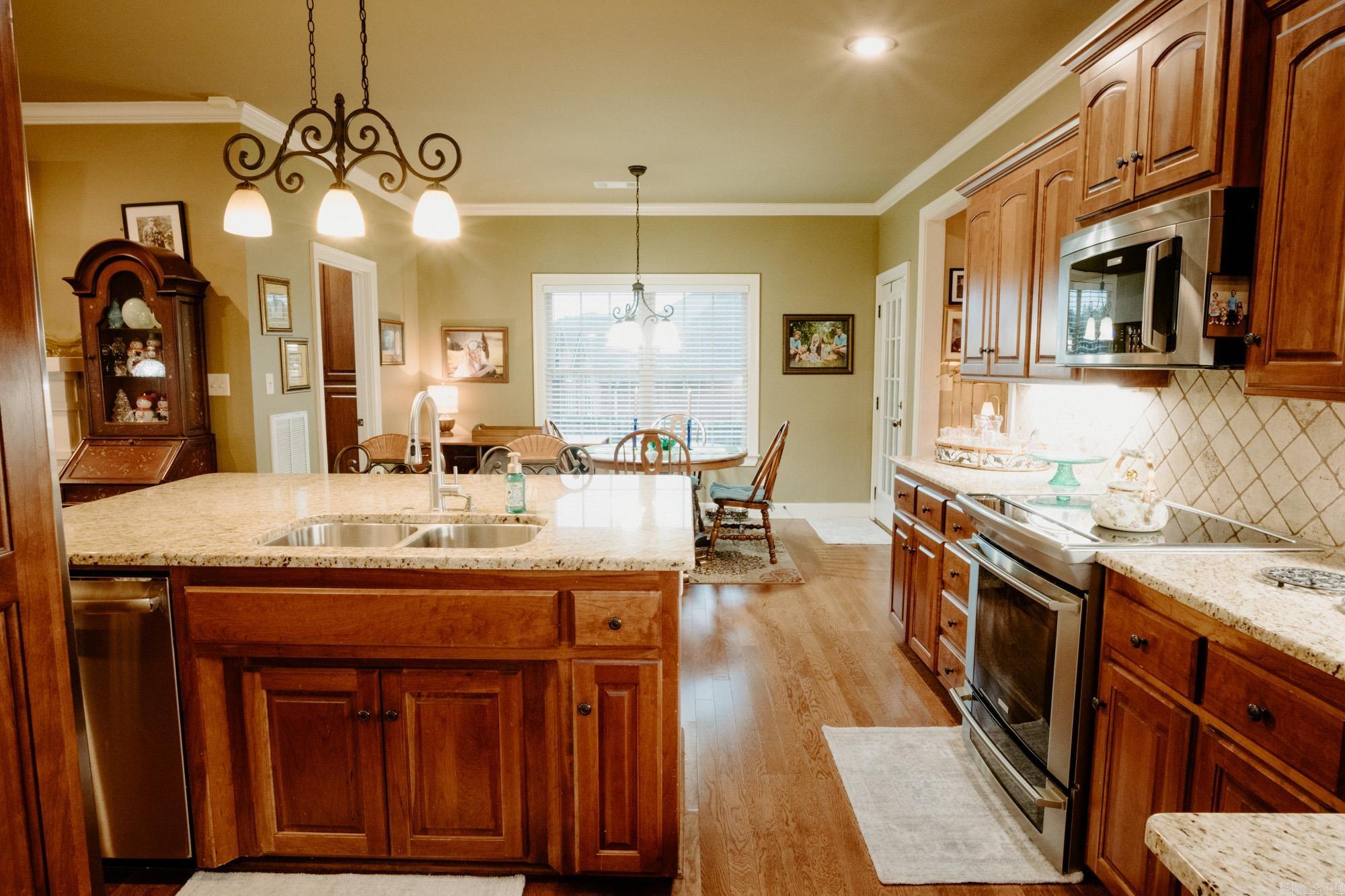 519 Scarlet Oaks  Benton, AR