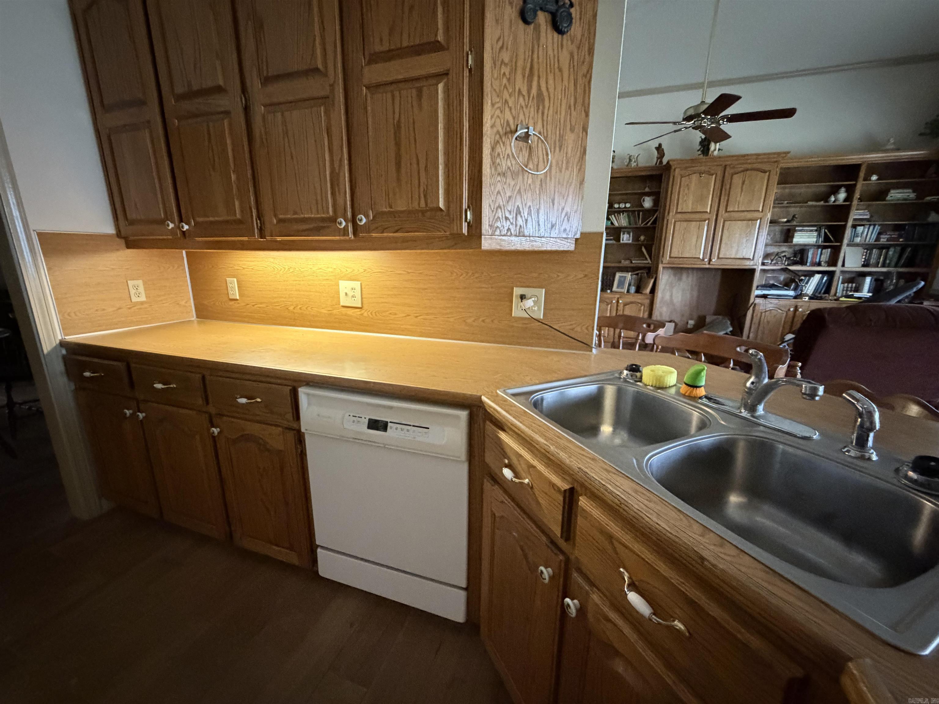 2920 GOODFELLOW  Star City, AR