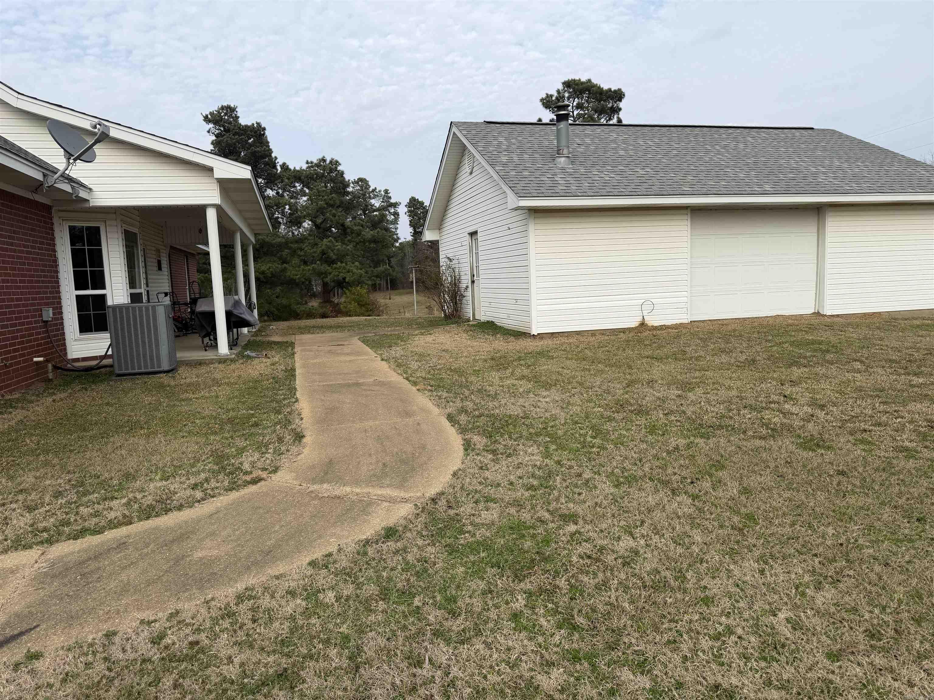 2920 GOODFELLOW  Star City, AR