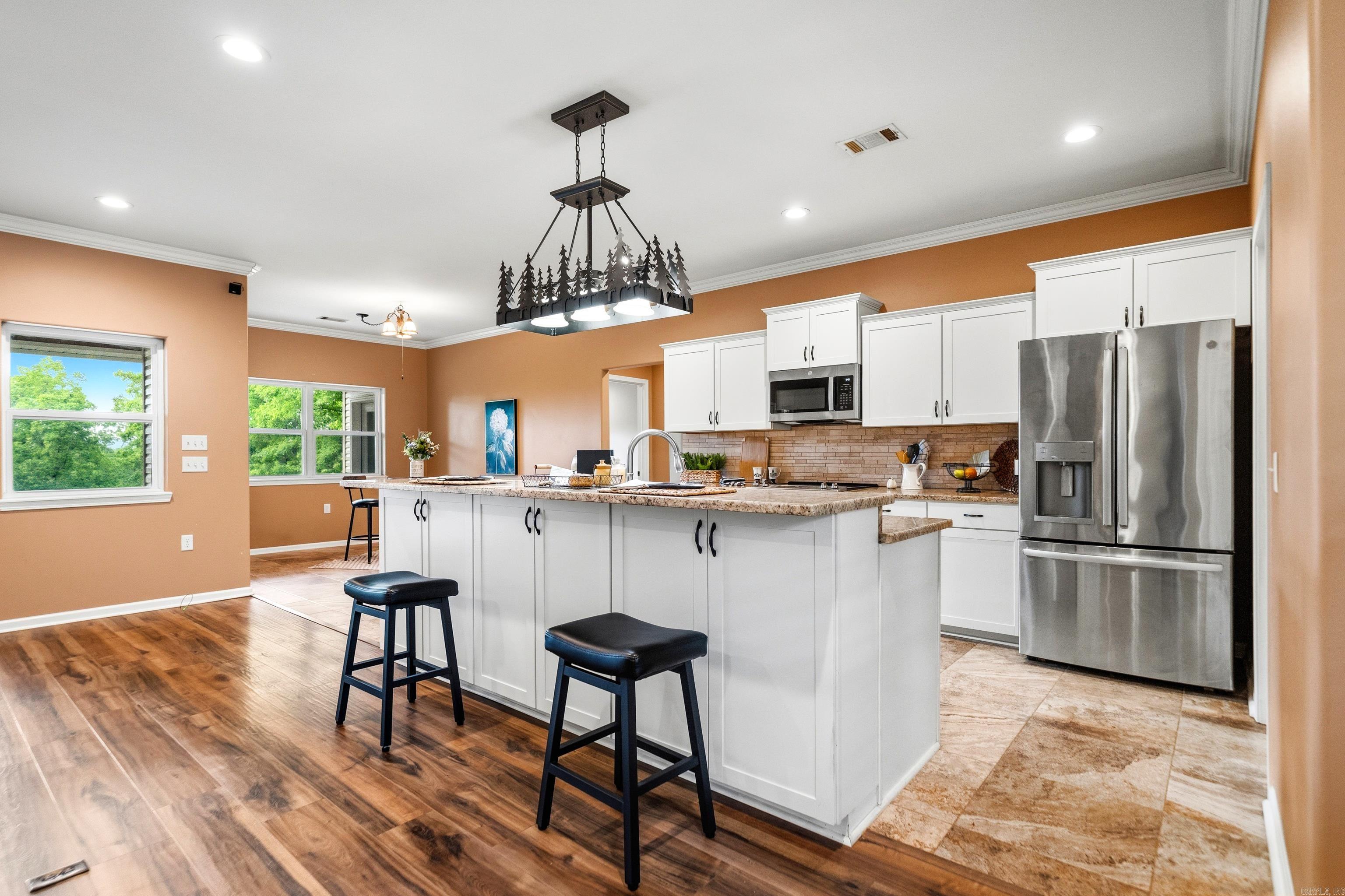 140 W. Hawkview  Royal, AR